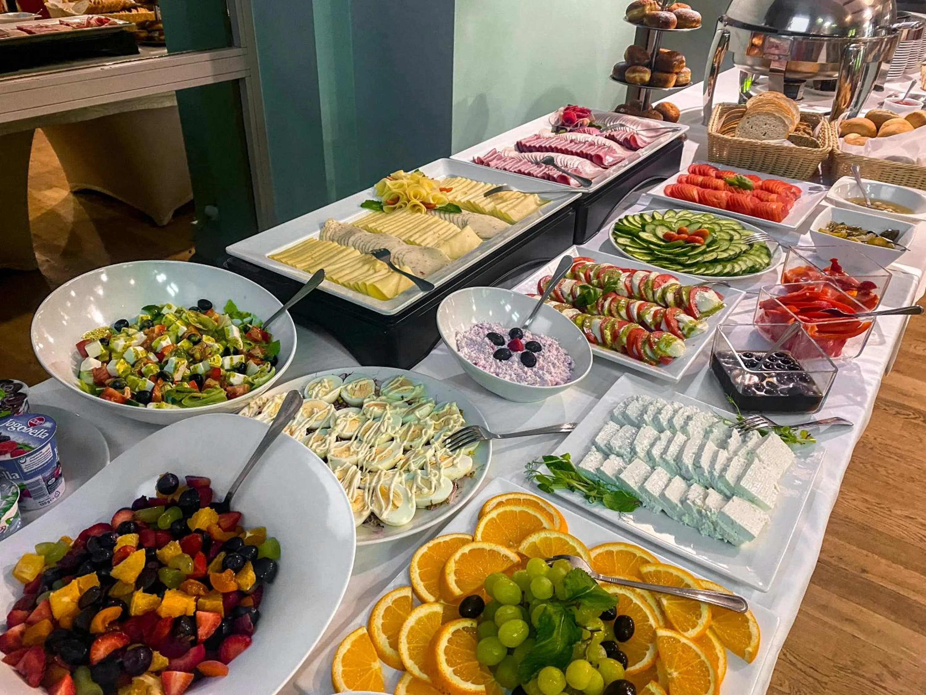 Breakfast in Hotel Echo