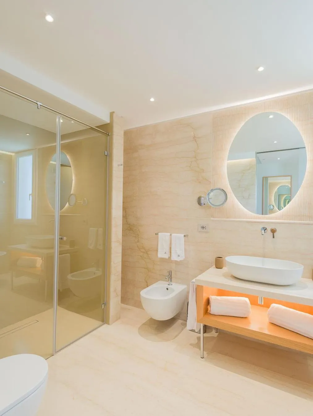 Shower in San Vito Resort & Spa