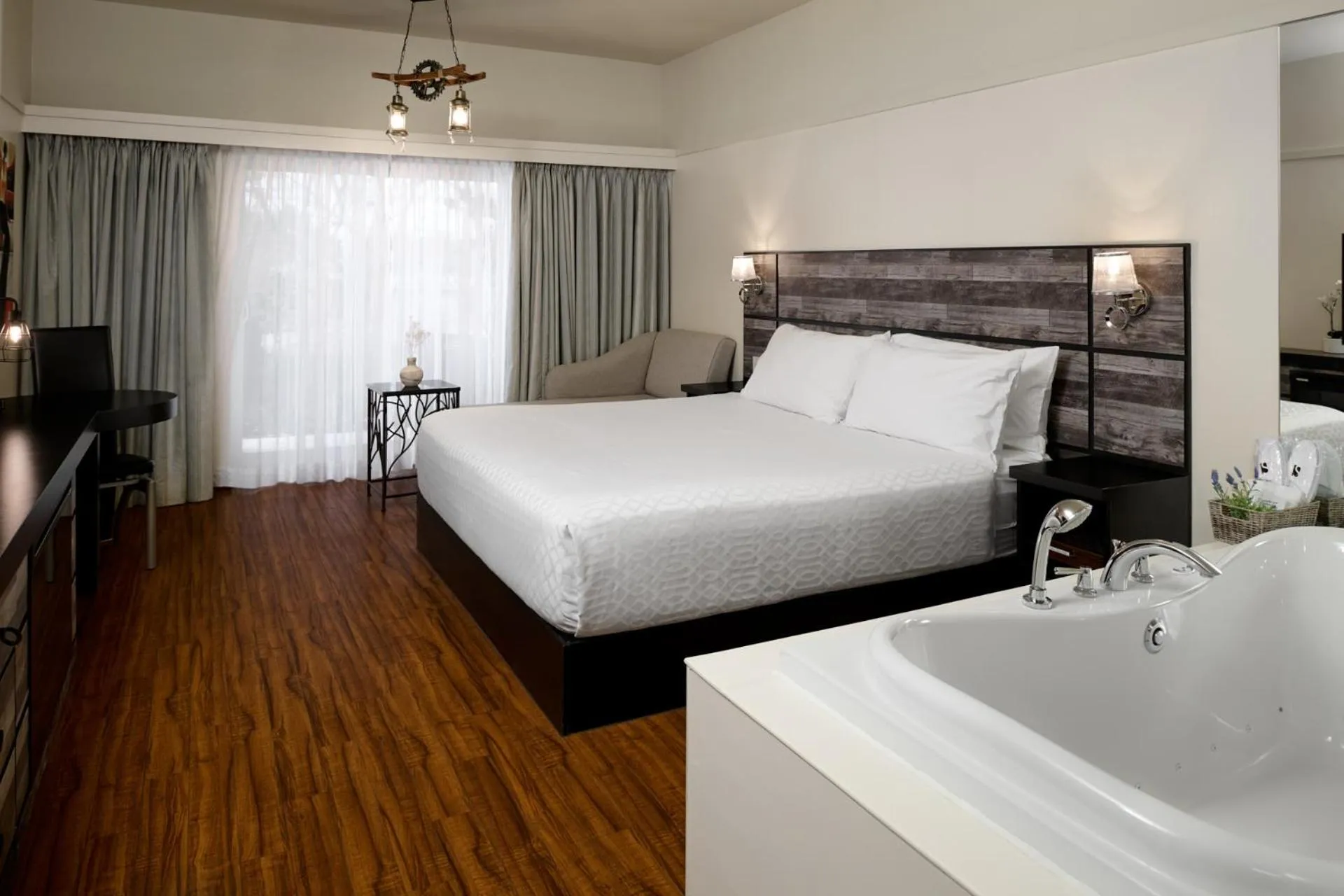 Bed in Samuels Boutique Hotel