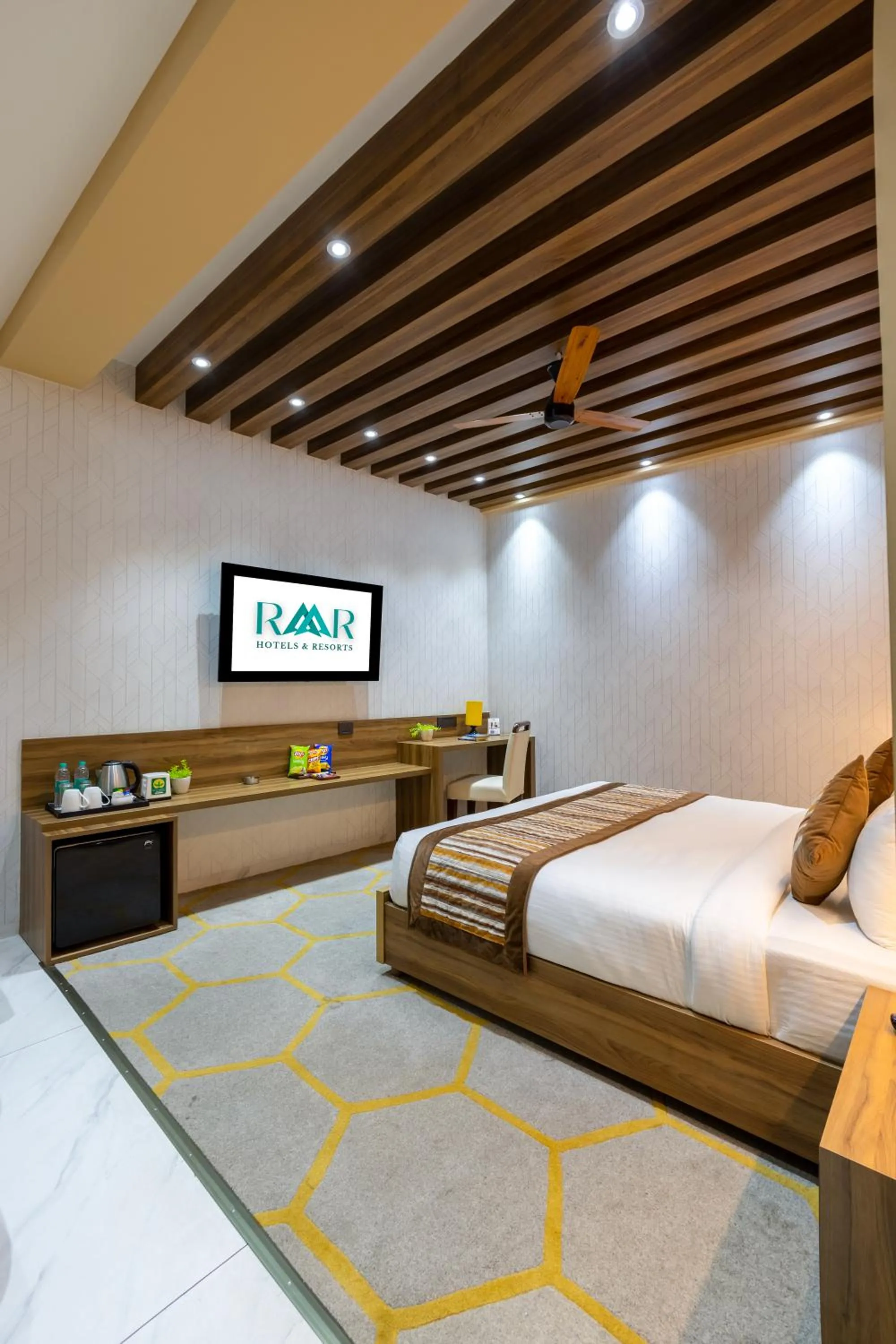 The SM Hotel By RMR Hotels