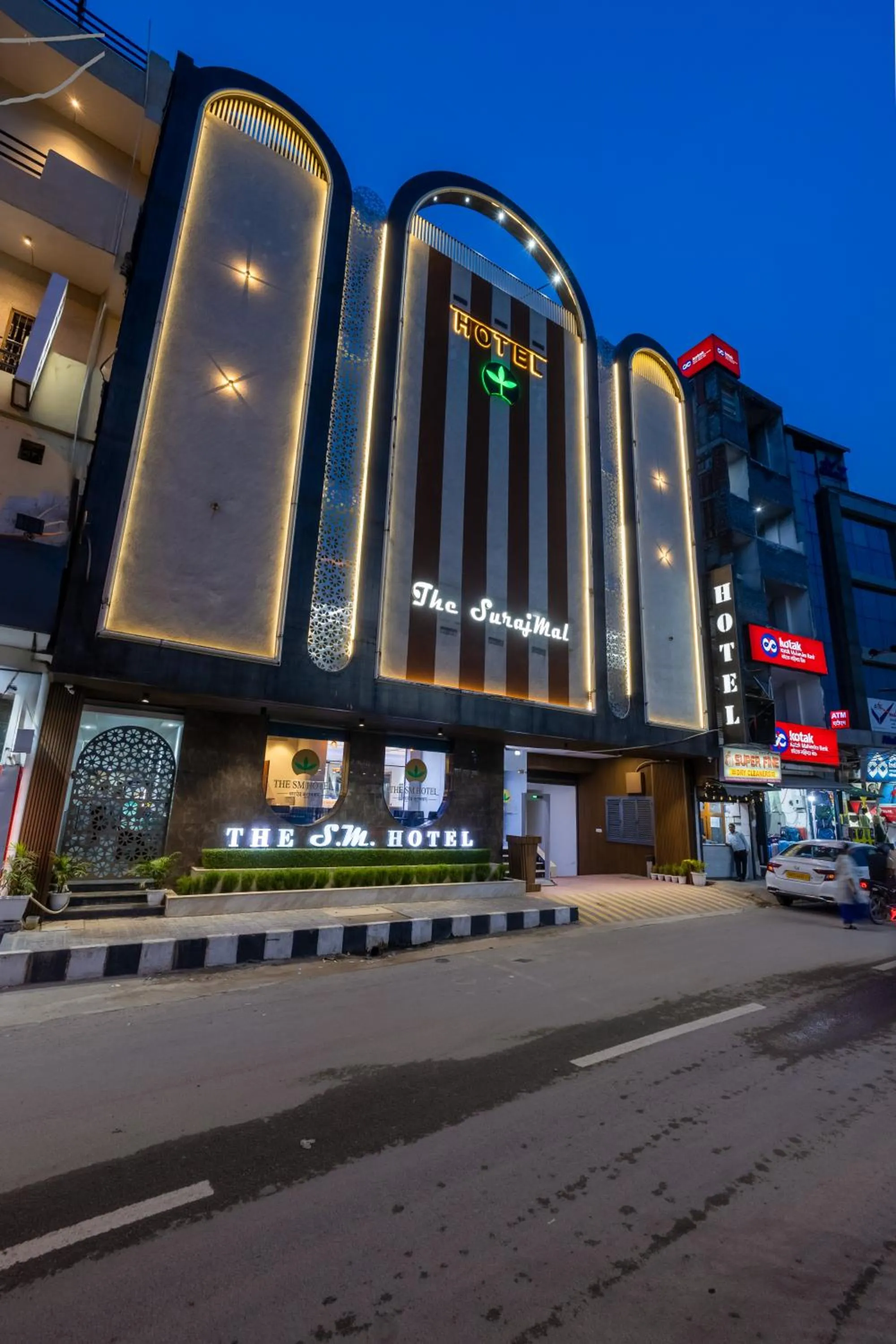 The SM Hotel By RMR Hotels