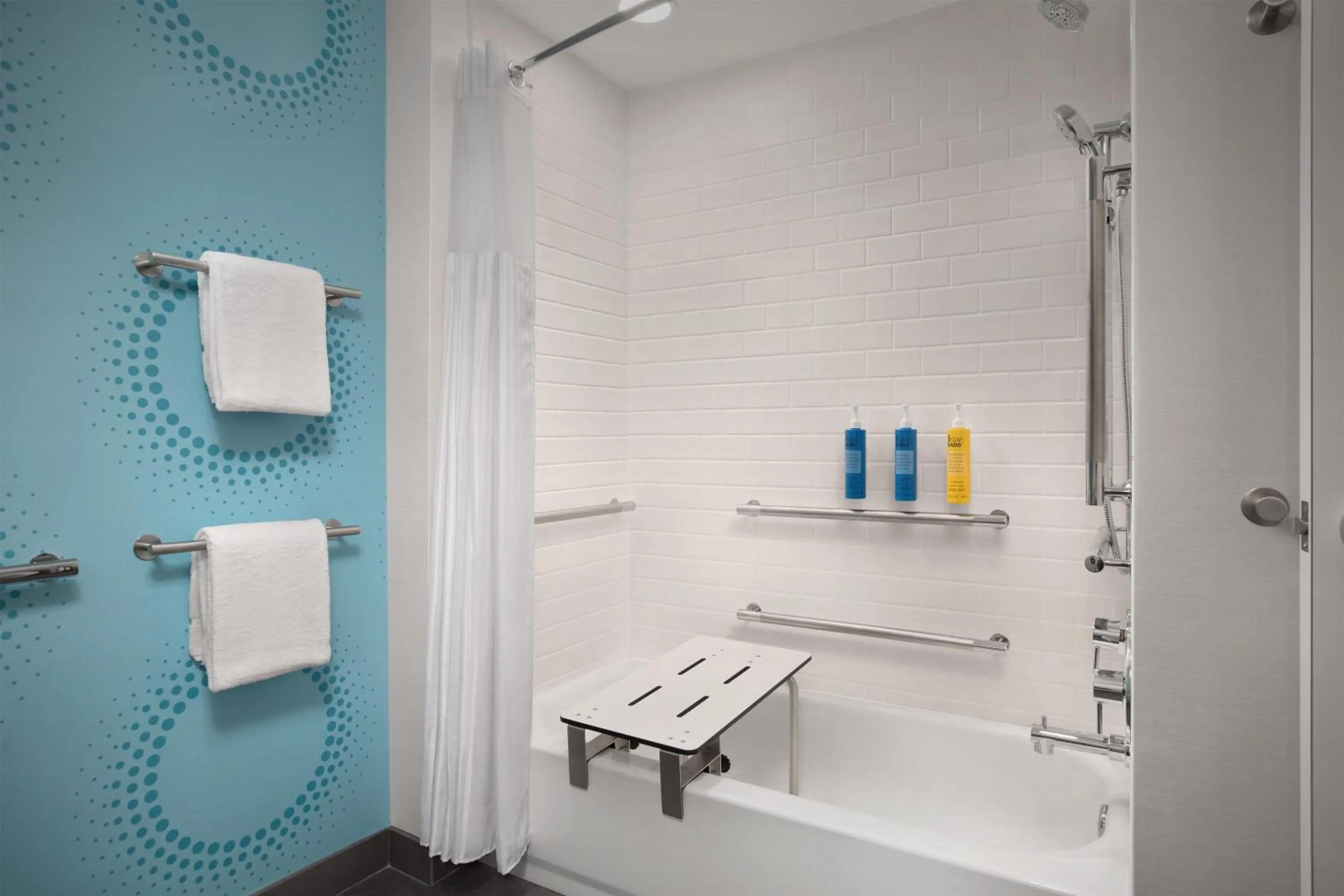 Bathroom in Tru By Hilton Huntsville Research Park Area