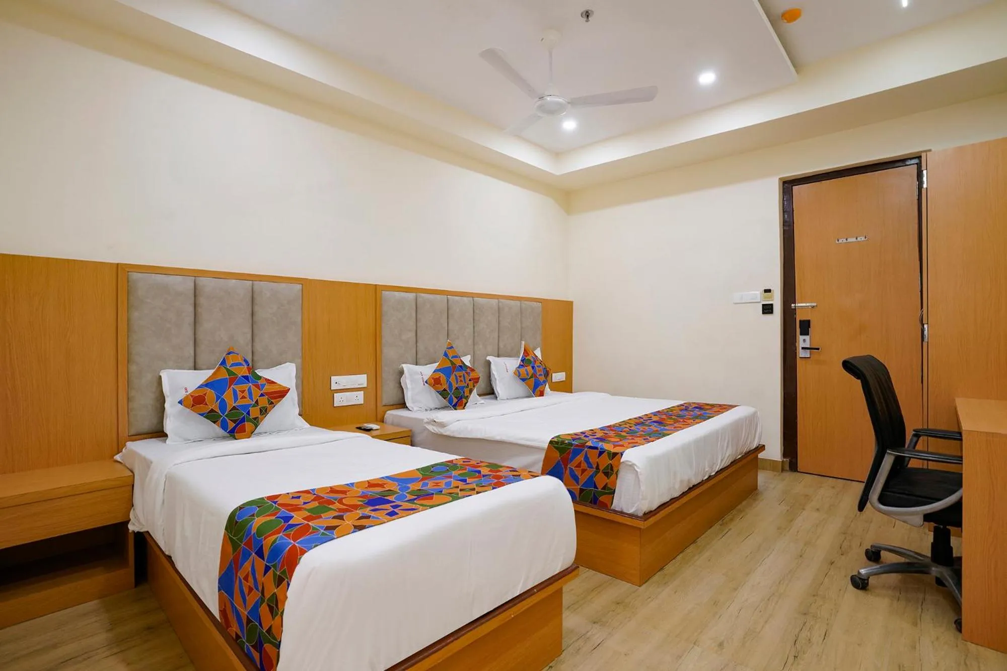 Bed in FabHotel 7 Square - Nr BKC