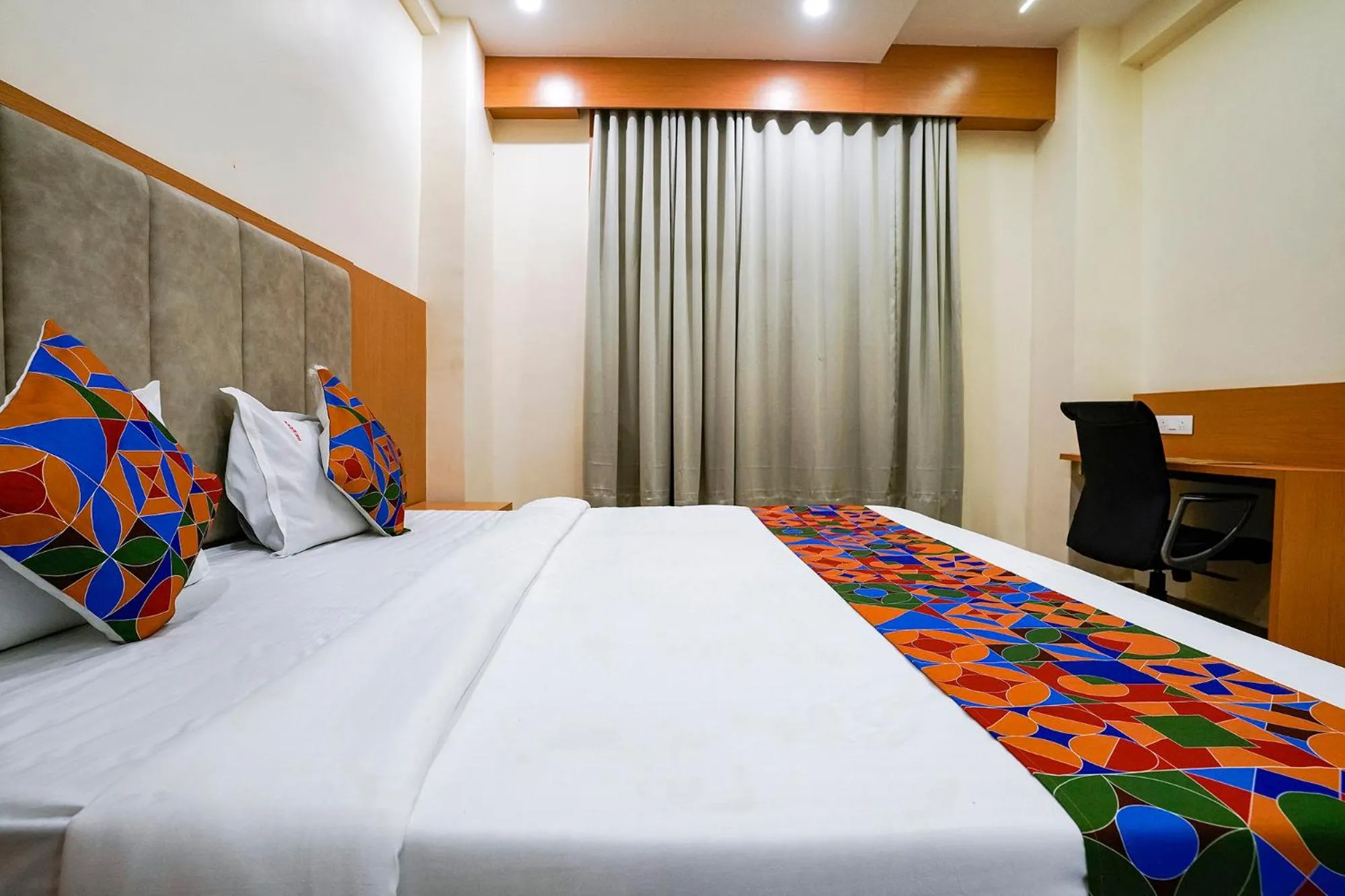 Bed in FabHotel 7 Square - Nr BKC
