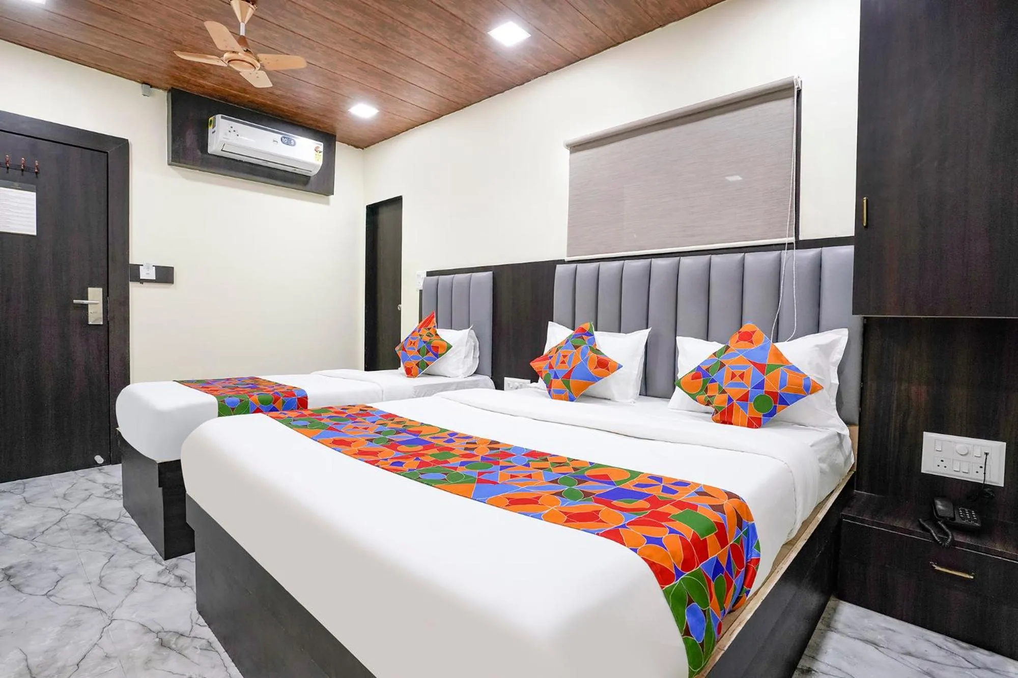 Bed in Via Gulshan Grand - Nr Gateway of India