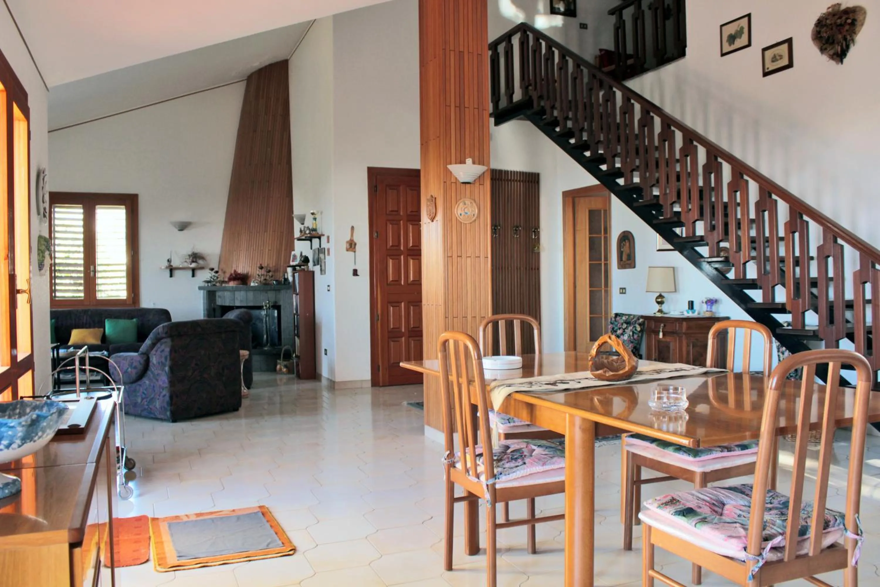 Communal lounge/ TV room in Magma Guest House