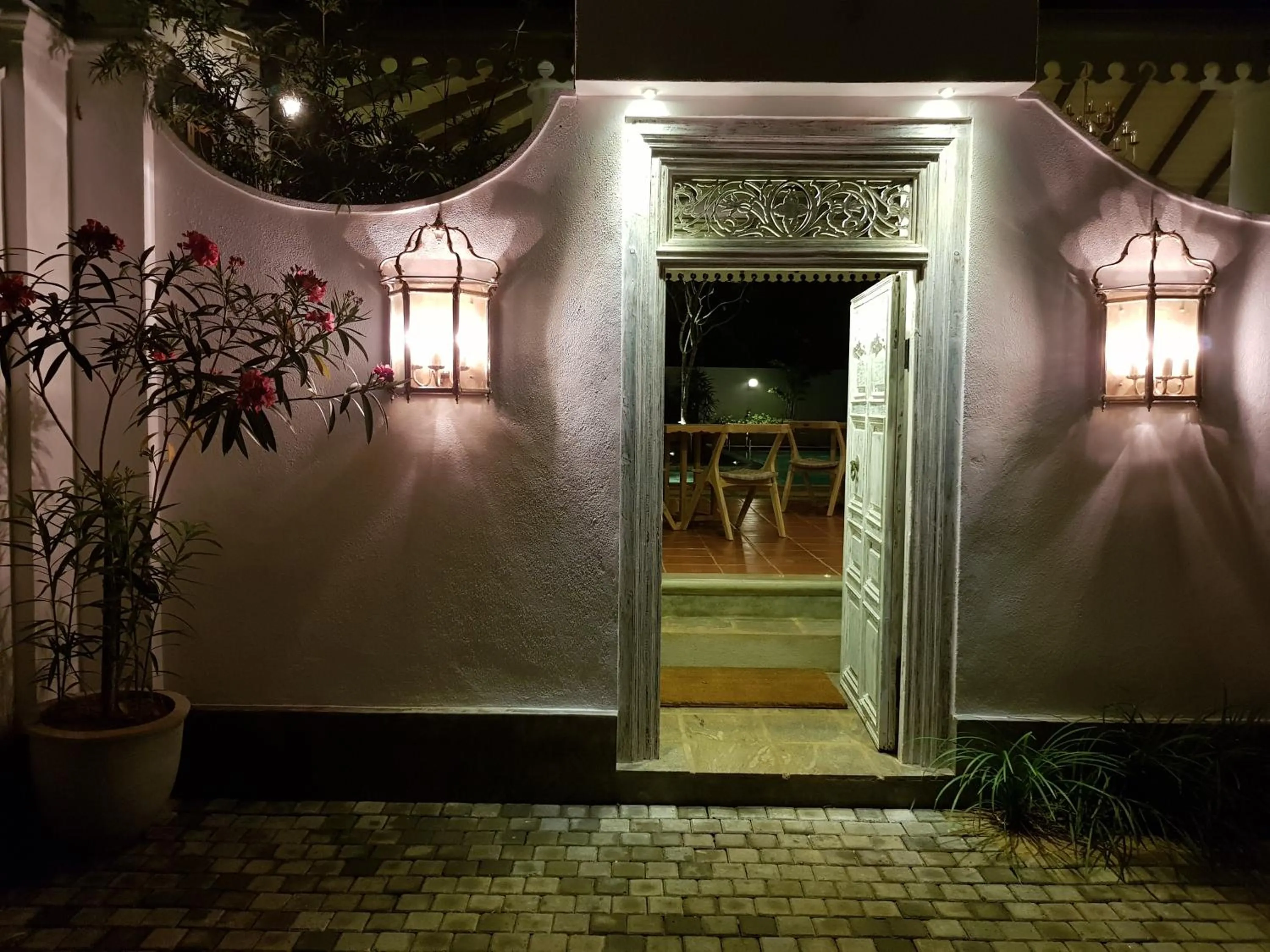 Facade/entrance in Bilin Tree House