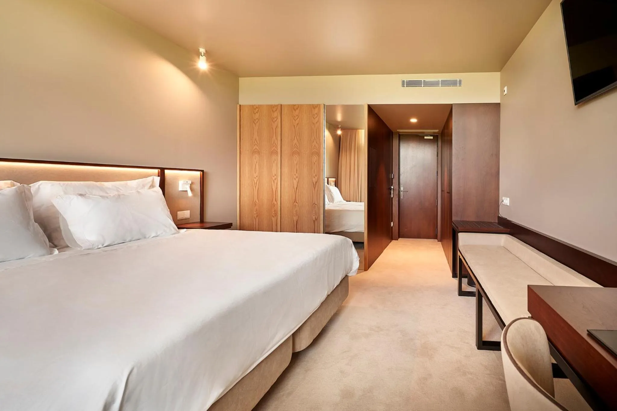 Bed in The Vinea Collection Hotel by Piamonte Hotels