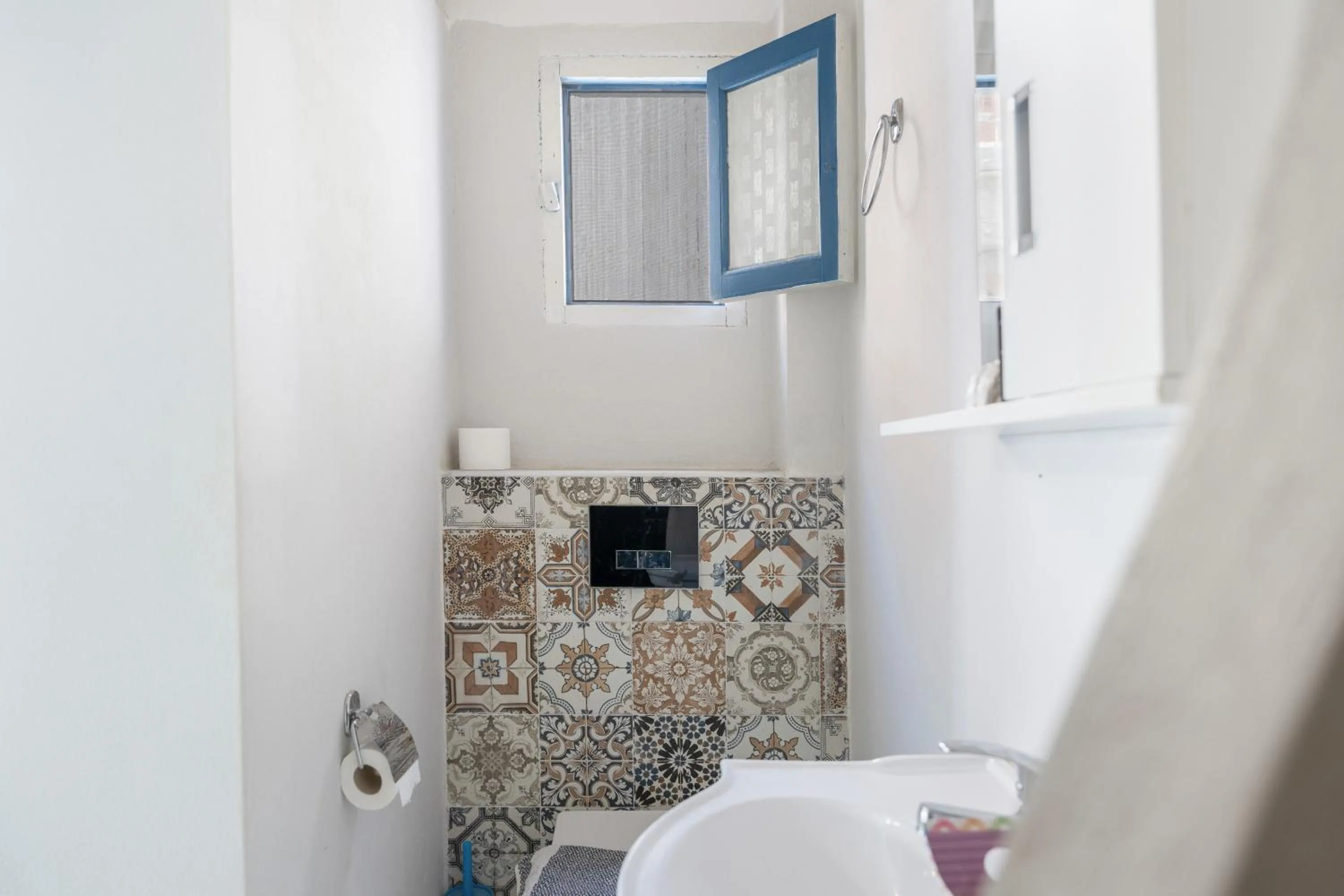 Bathroom in Hotel Glaros Karpathos