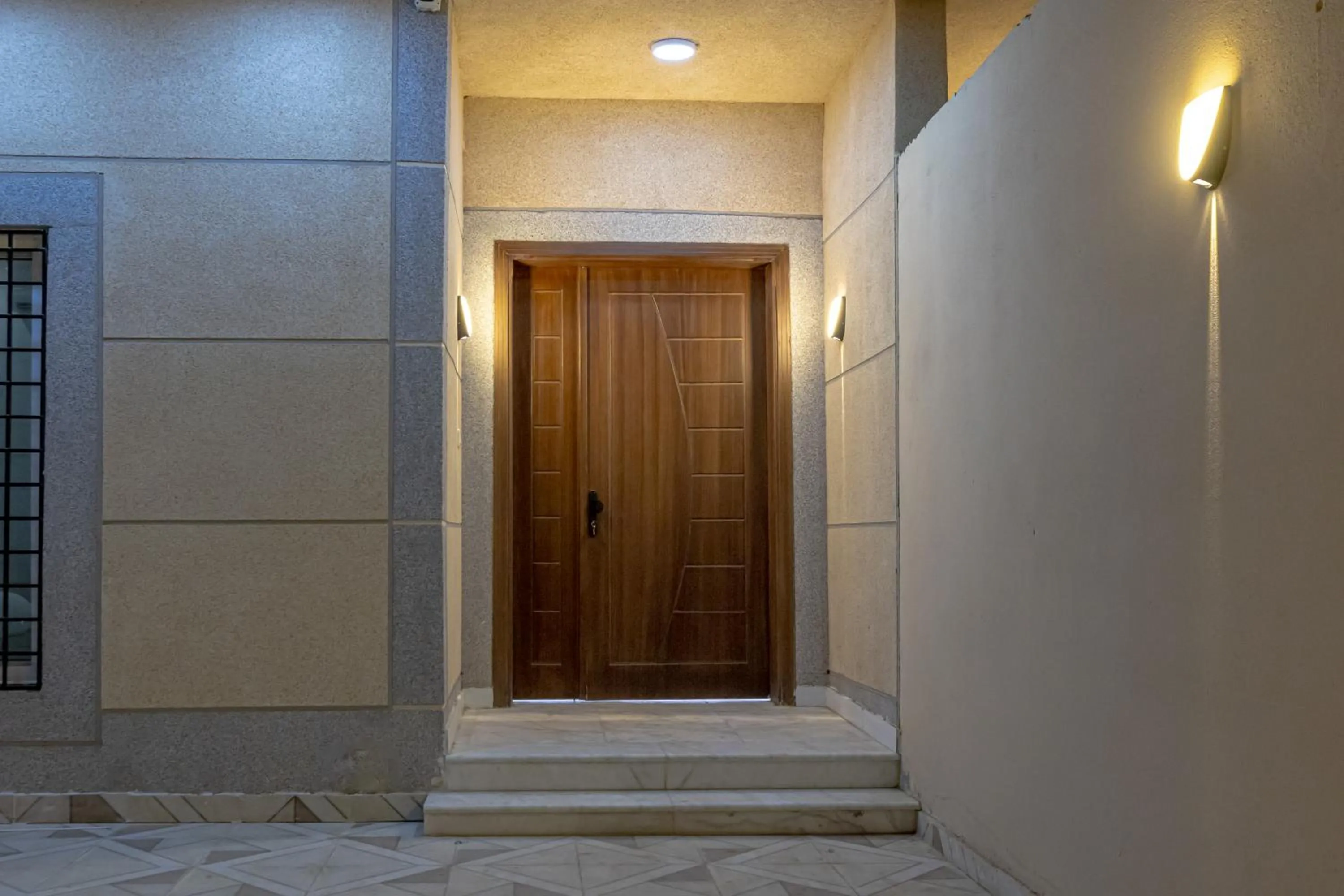 Property building in Al-Jamwaut B