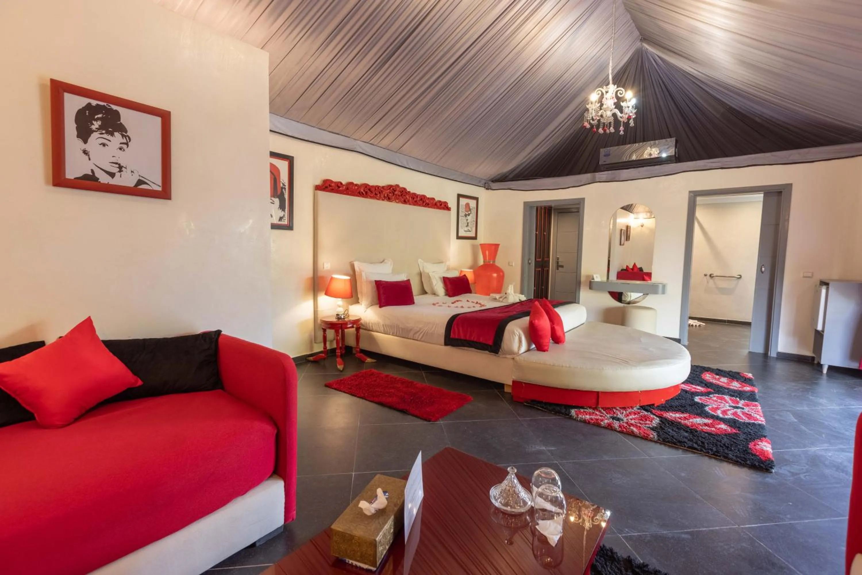 View (from property/room), Bed in Eden Lodges & SPA-Boutique Hôtel de Luxe