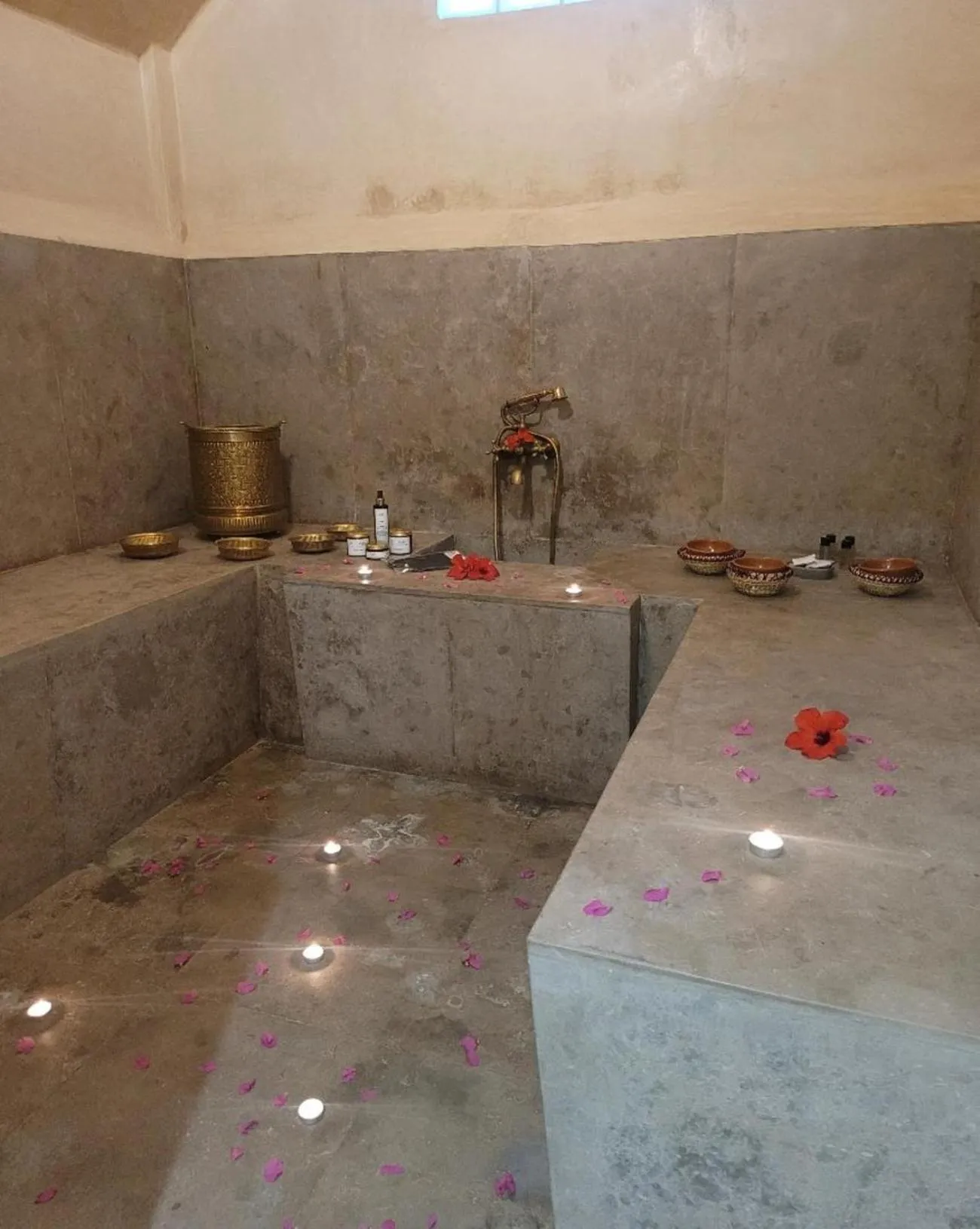 Steam room in Eden Lodges & SPA-Boutique Hôtel de Luxe