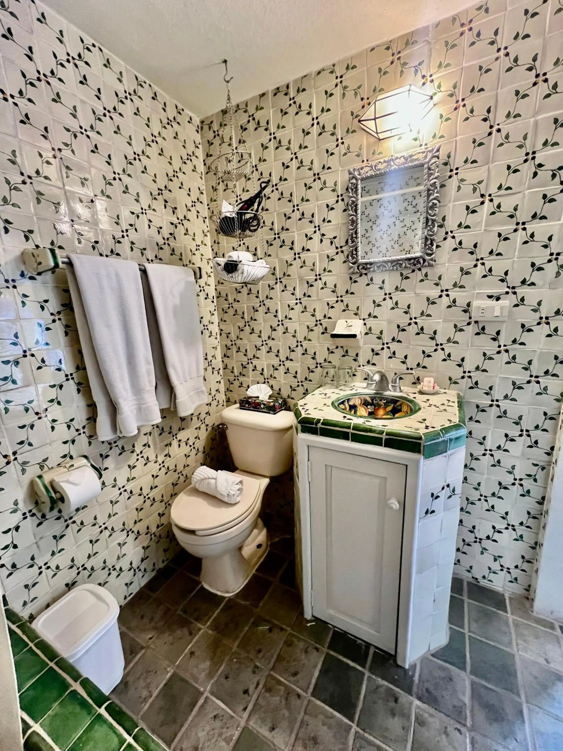 Toilet, Bathroom in Casa Contenta