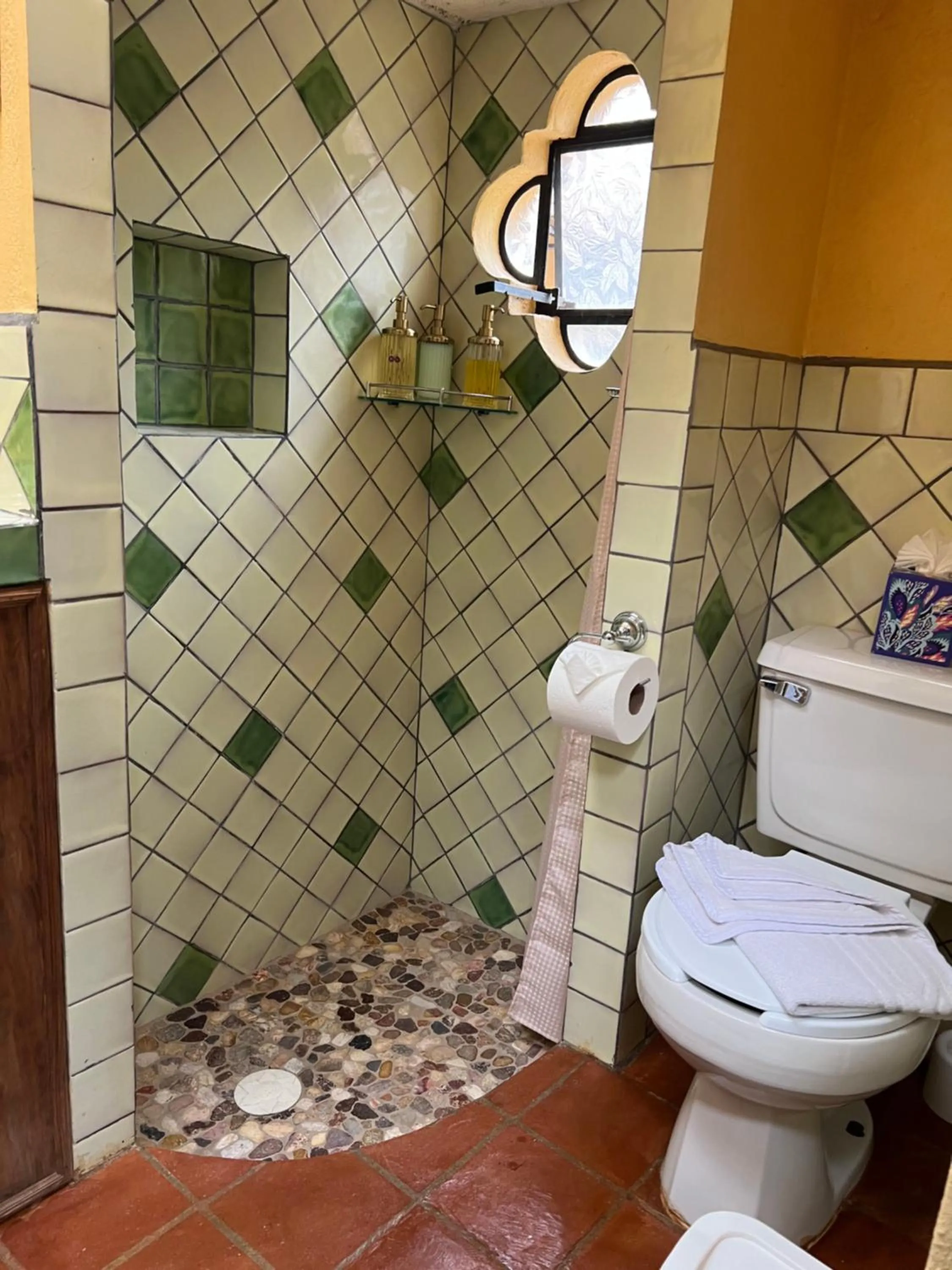 Shower, Bathroom in Casa Contenta