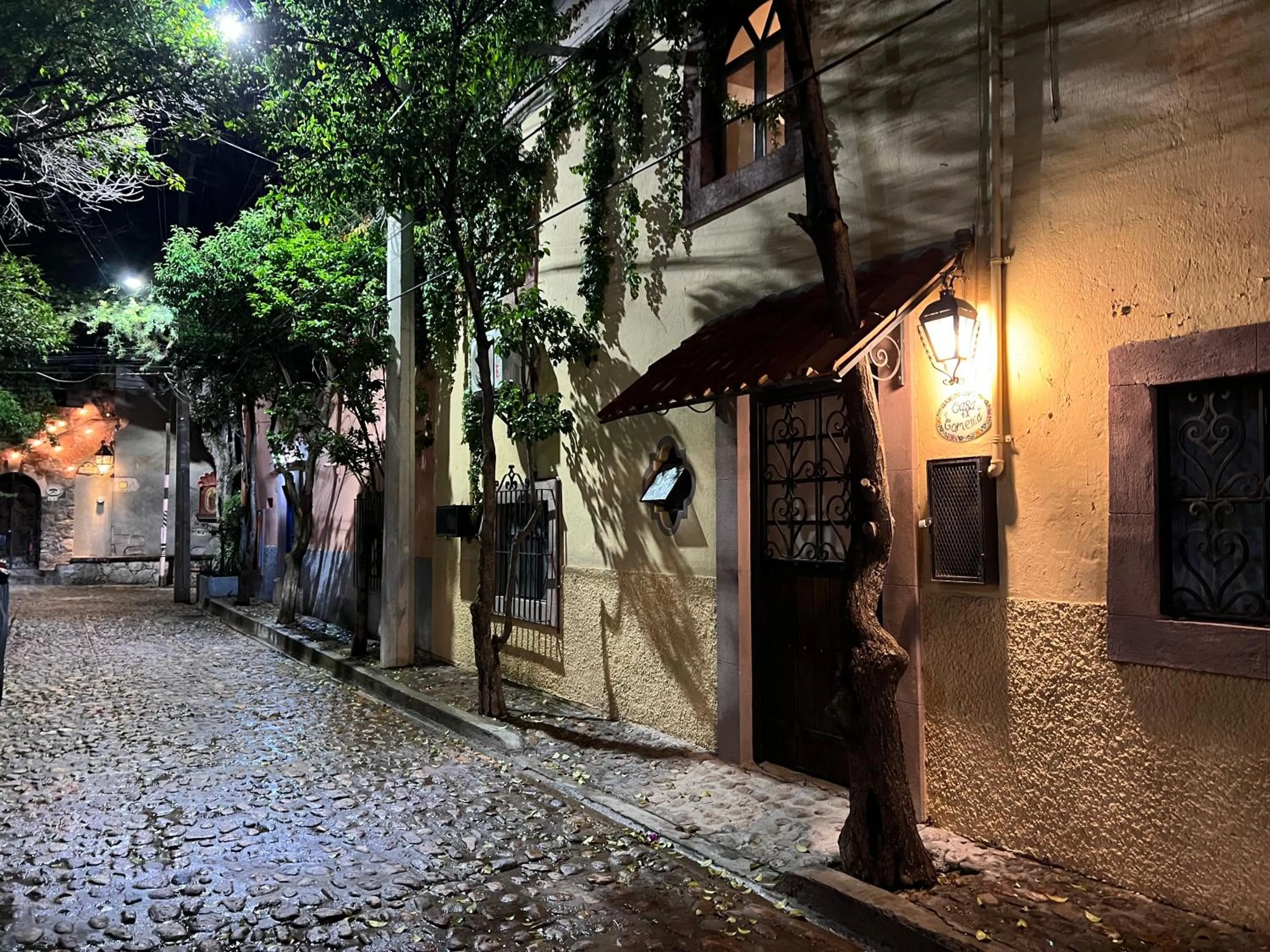 Property building in Casa Contenta