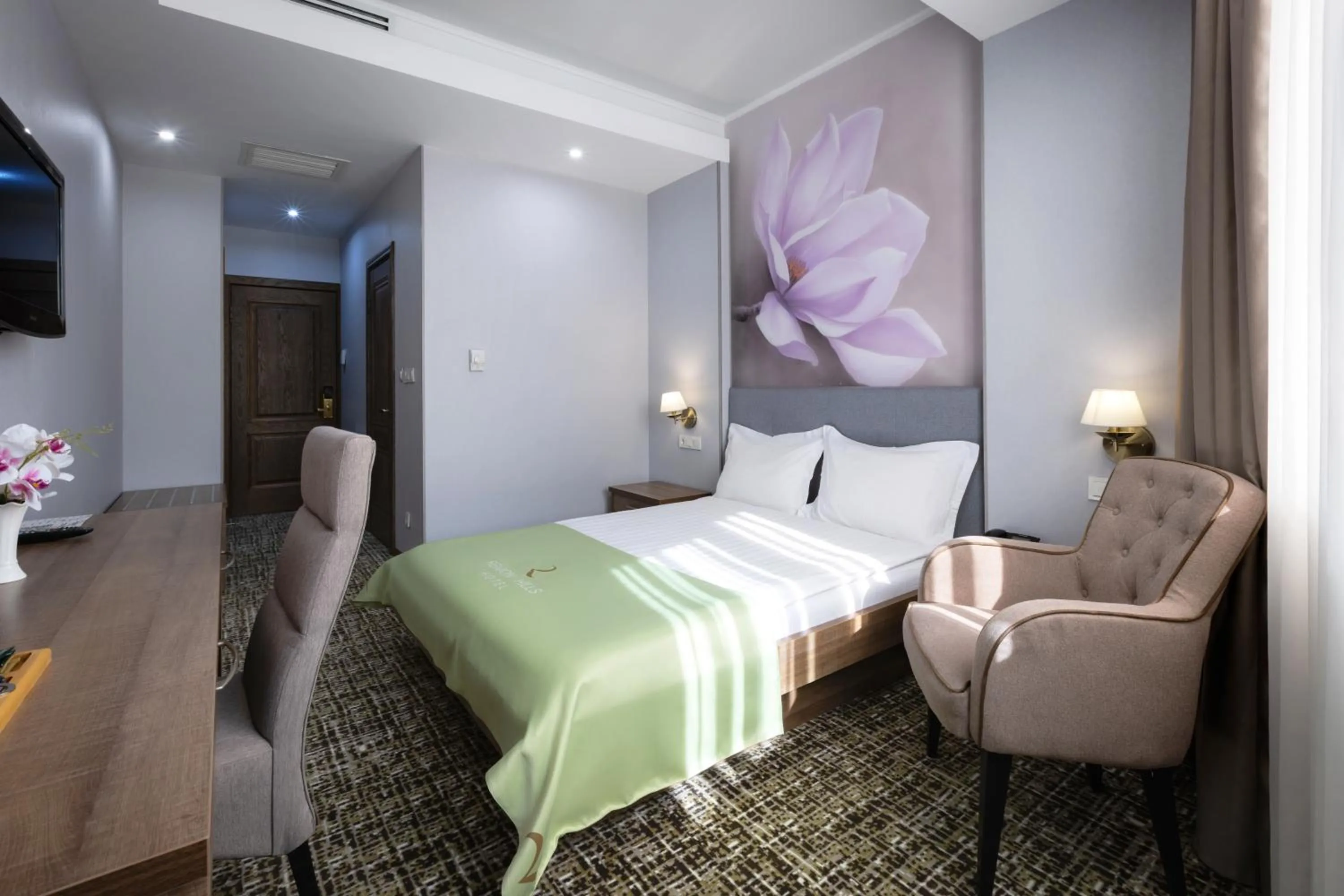 Bed in Renion Hills Hotel