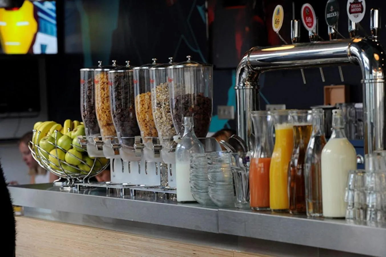 Breakfast in The 3 Ducks Eiffel Tower by Hiphophostels