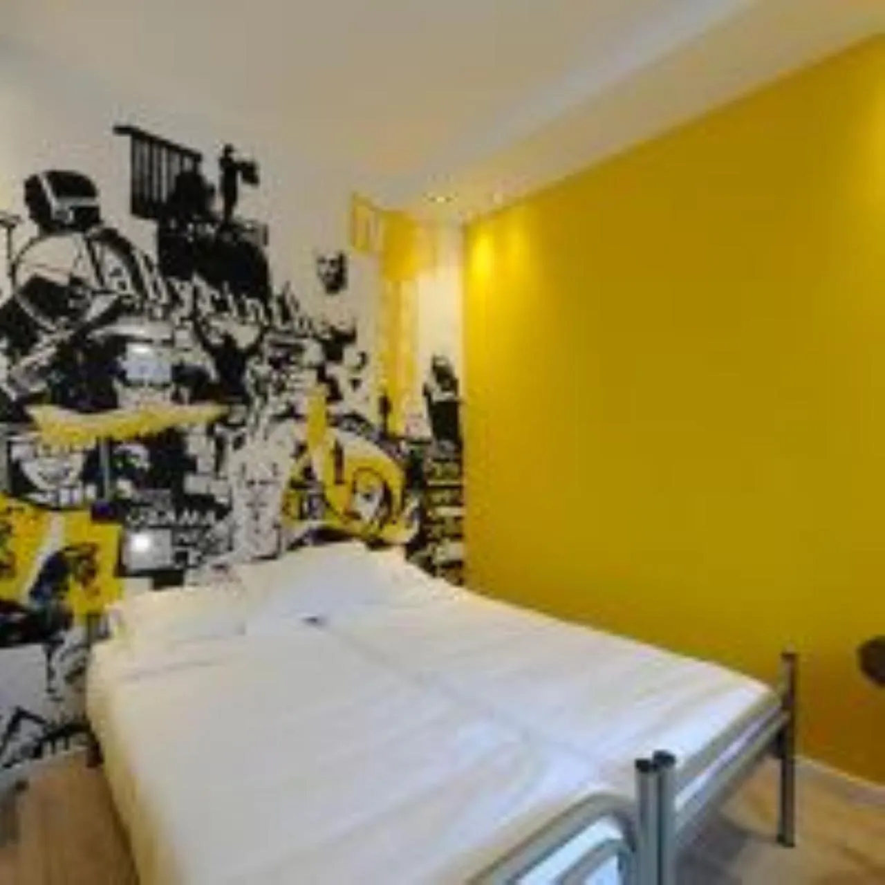 Photo of the whole room, Bed in The 3 Ducks Eiffel Tower by Hiphophostels