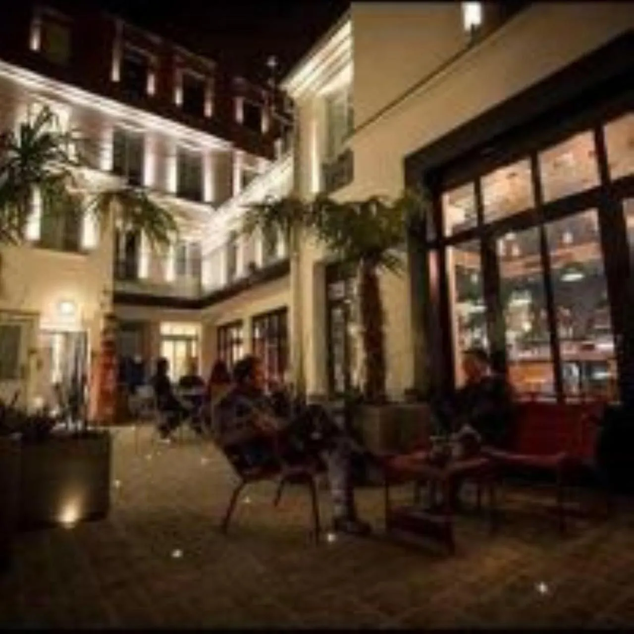 Patio in The 3 Ducks Eiffel Tower by Hiphophostels