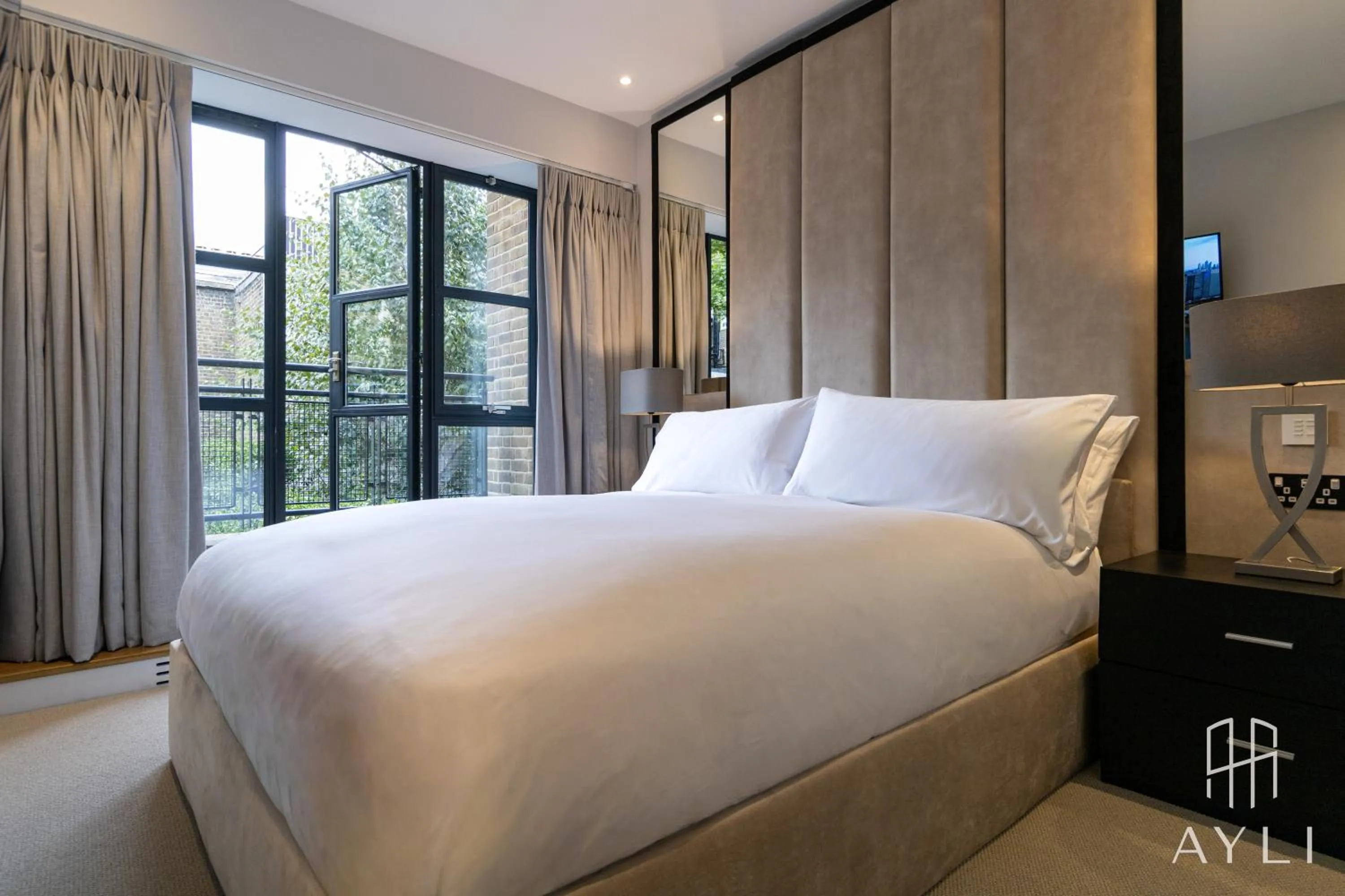 Bed in AYLI - As You Like It