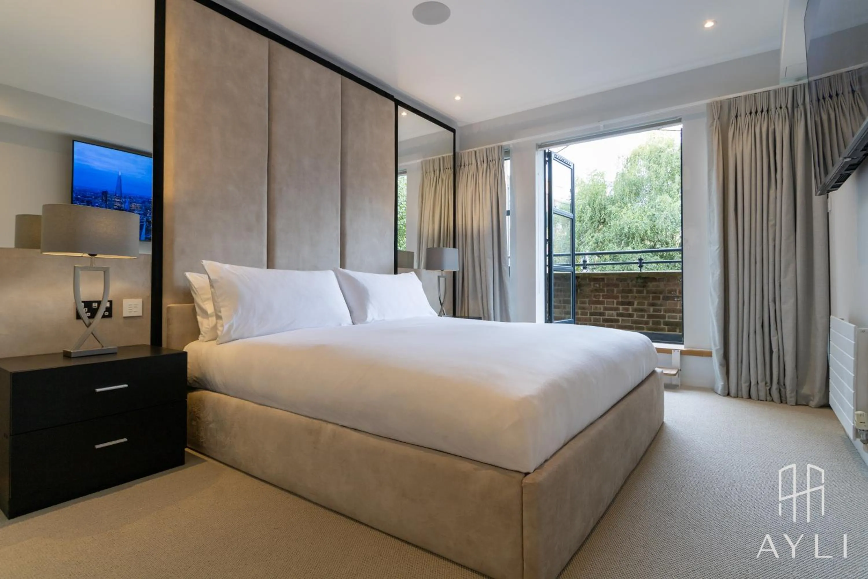Bed in AYLI - As You Like It