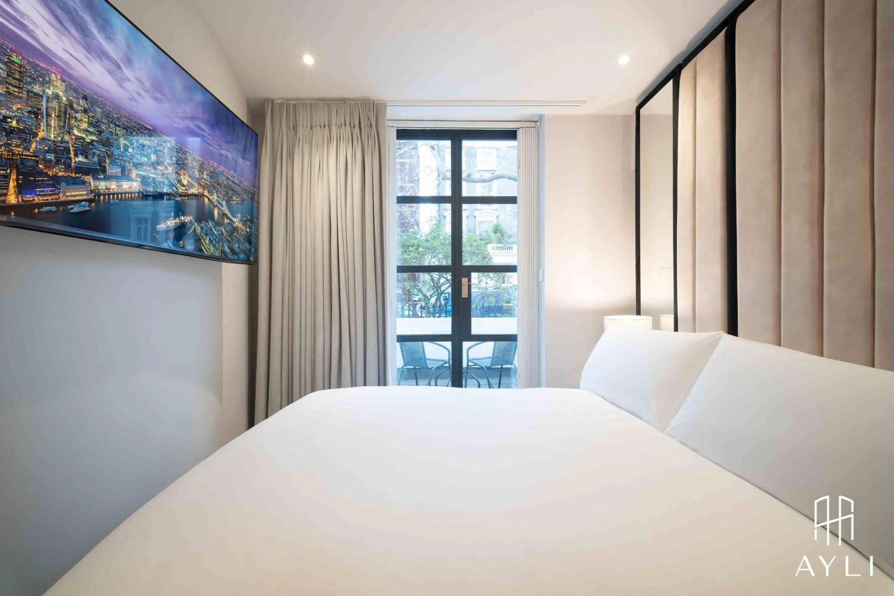 TV and multimedia, Bed in AYLI - As You Like It
