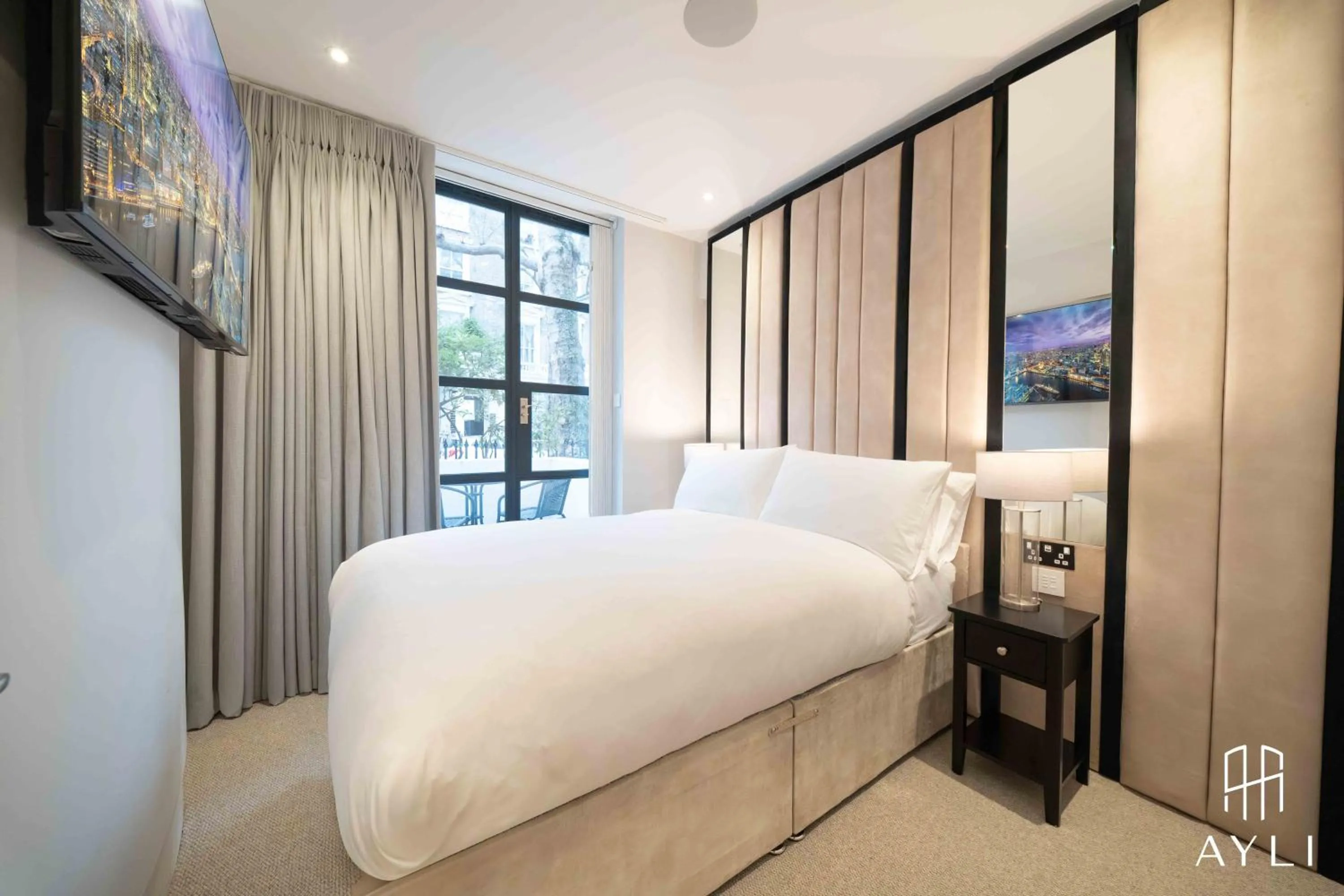 Bedroom, Bed in AYLI - As You Like It