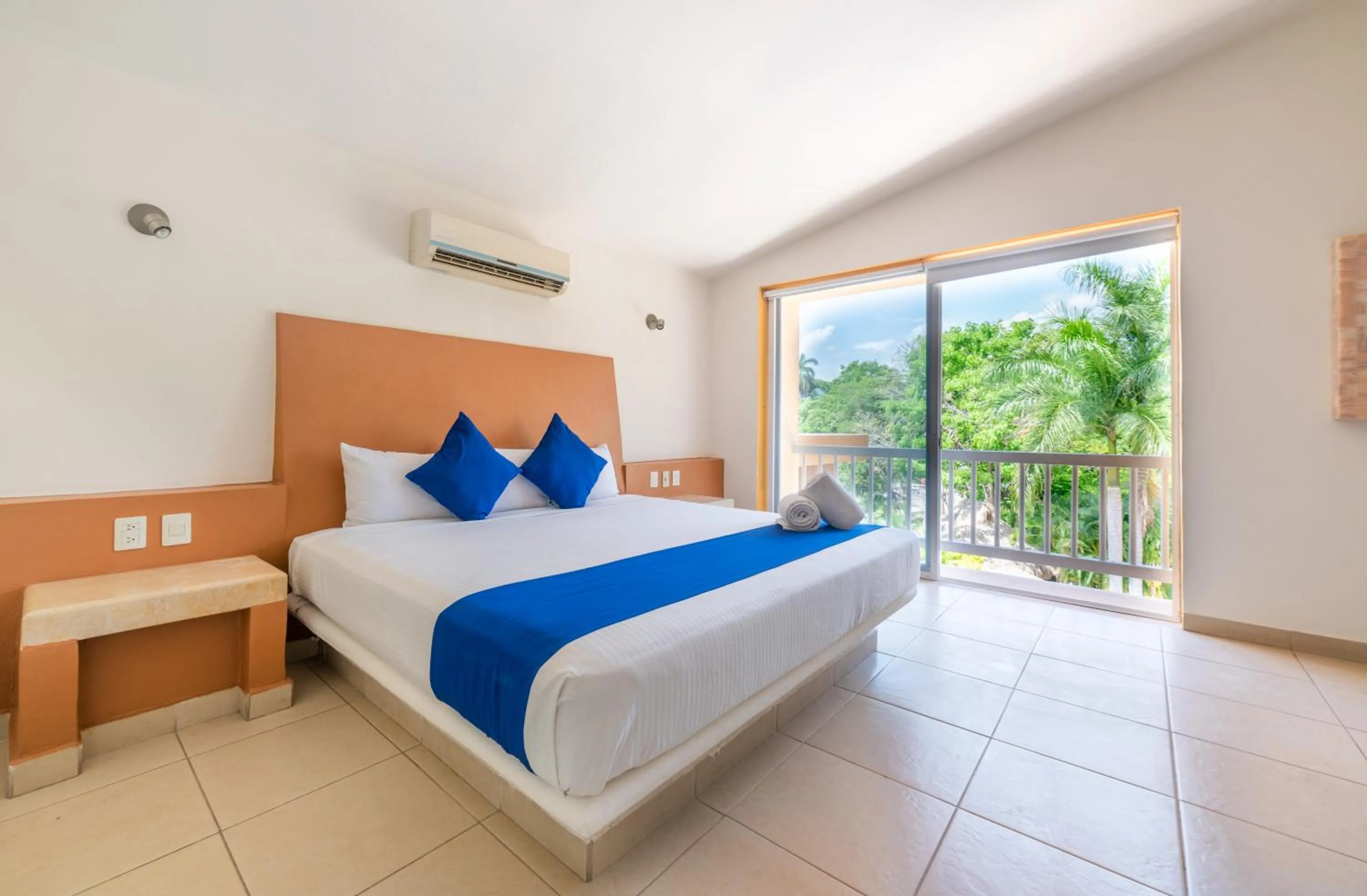 Decorative detail, Bed in Hotel Ixzi Plus