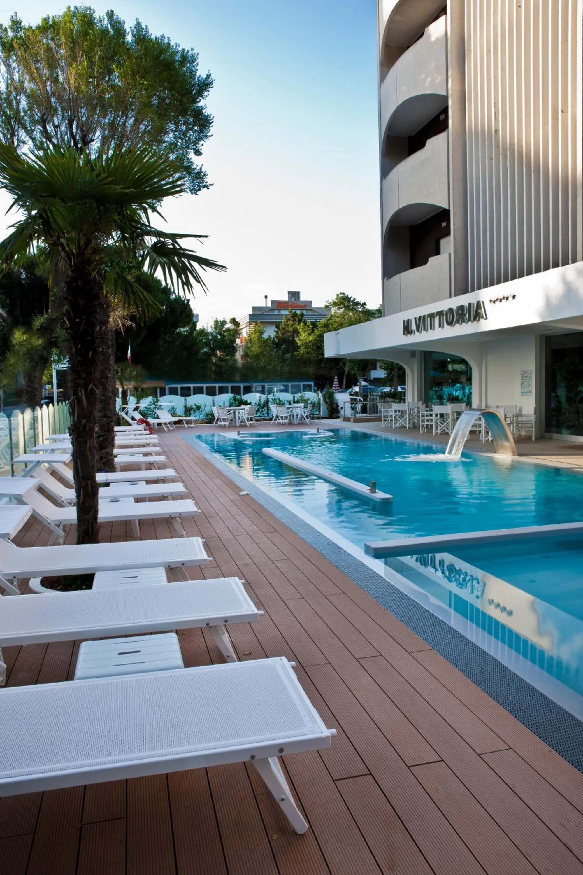 Swimming pool in Hotel Vittoria