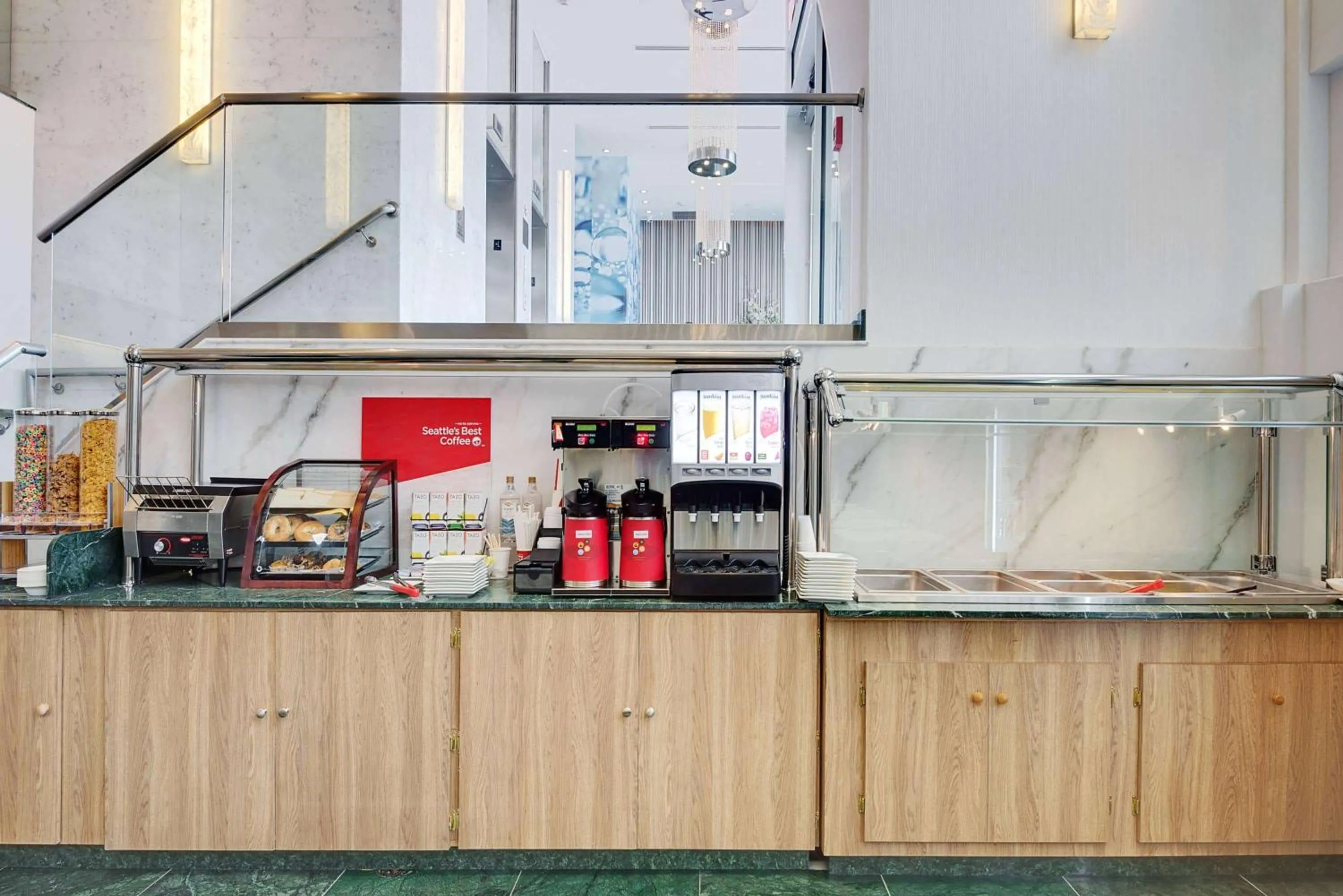 Restaurant/places to eat in Wyndham Garden Brooklyn Sunset Park