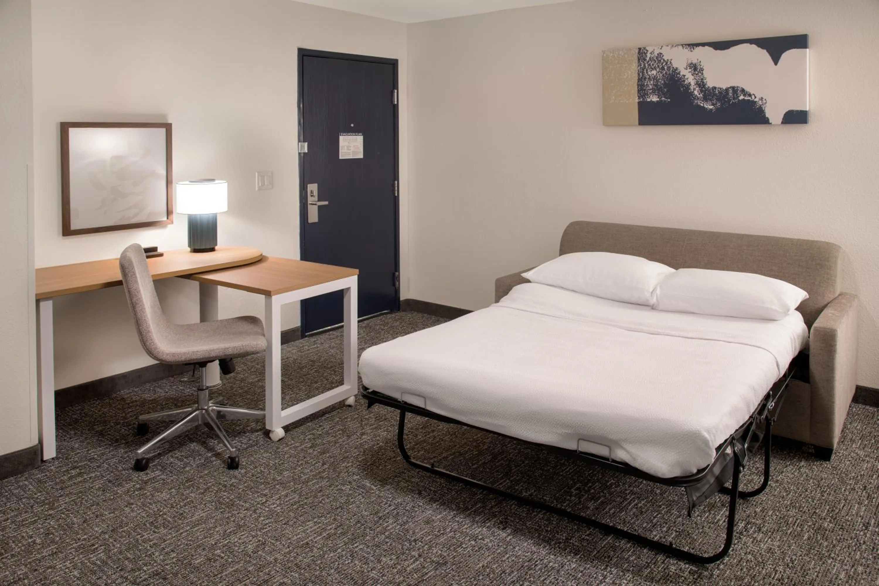 Bed in Spark by Hilton St Robert Fort Leonard Wood