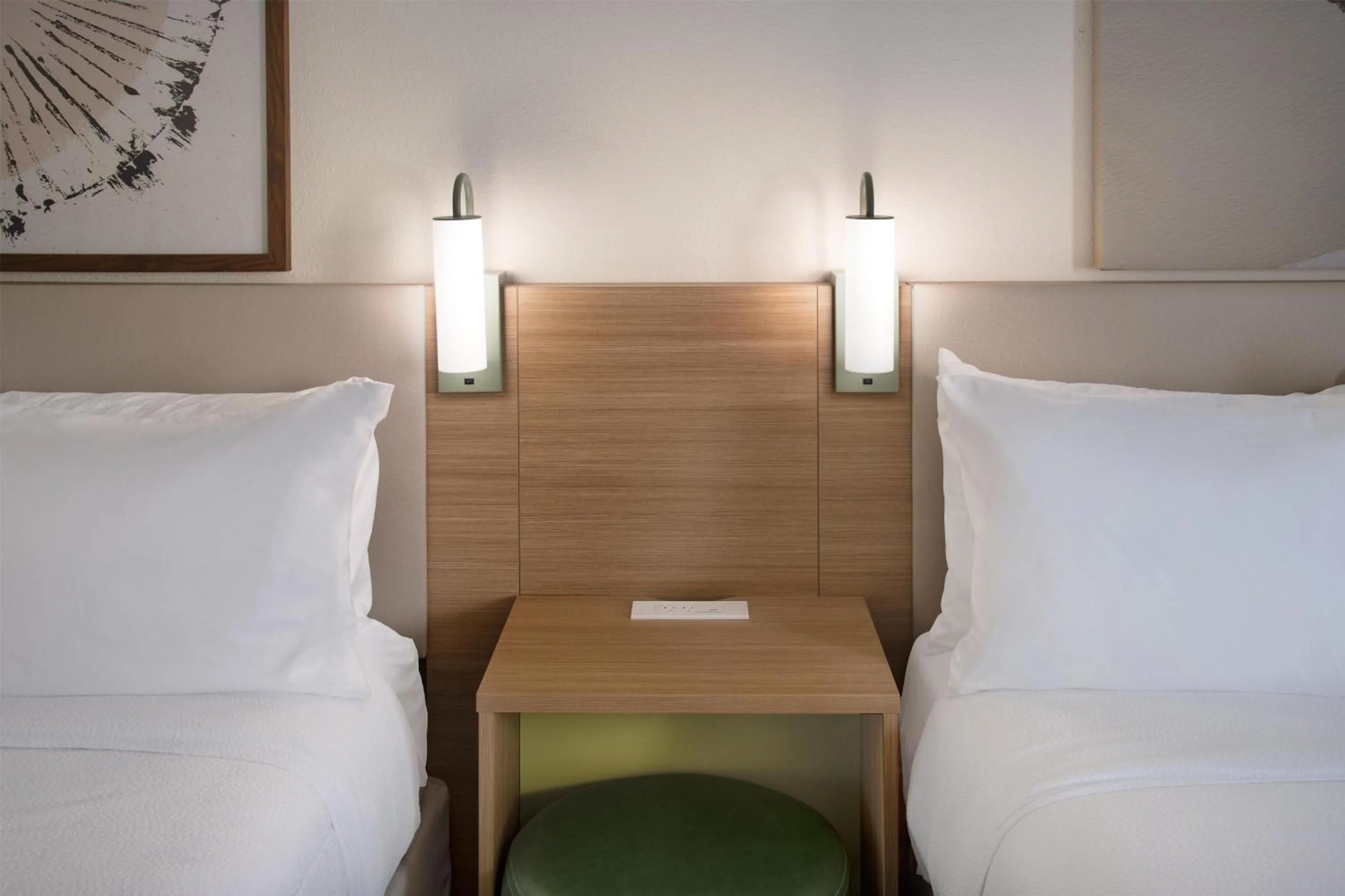 Bed in Spark by Hilton St Robert Fort Leonard Wood