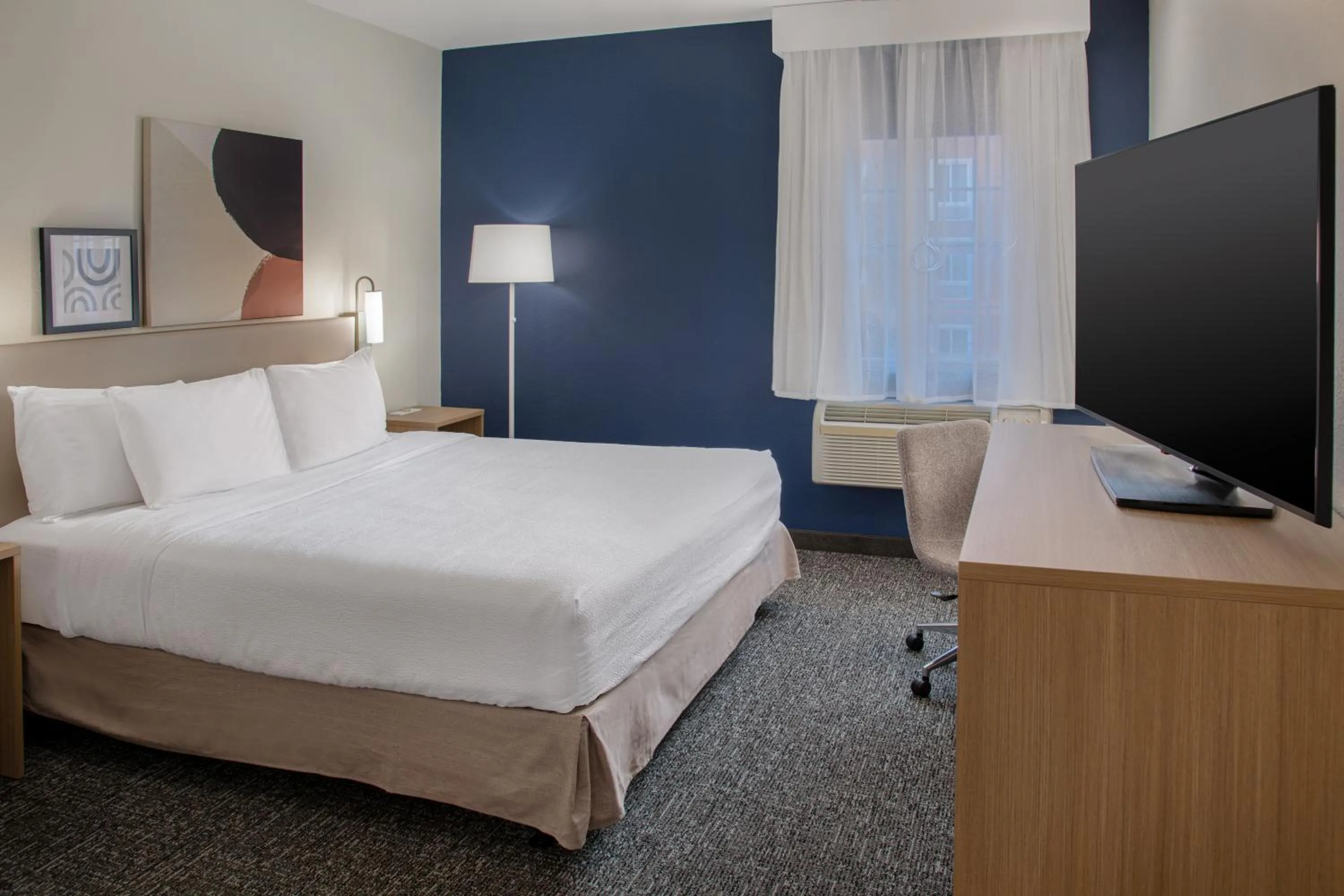 Bedroom, Bed in Spark by Hilton St Robert Fort Leonard Wood