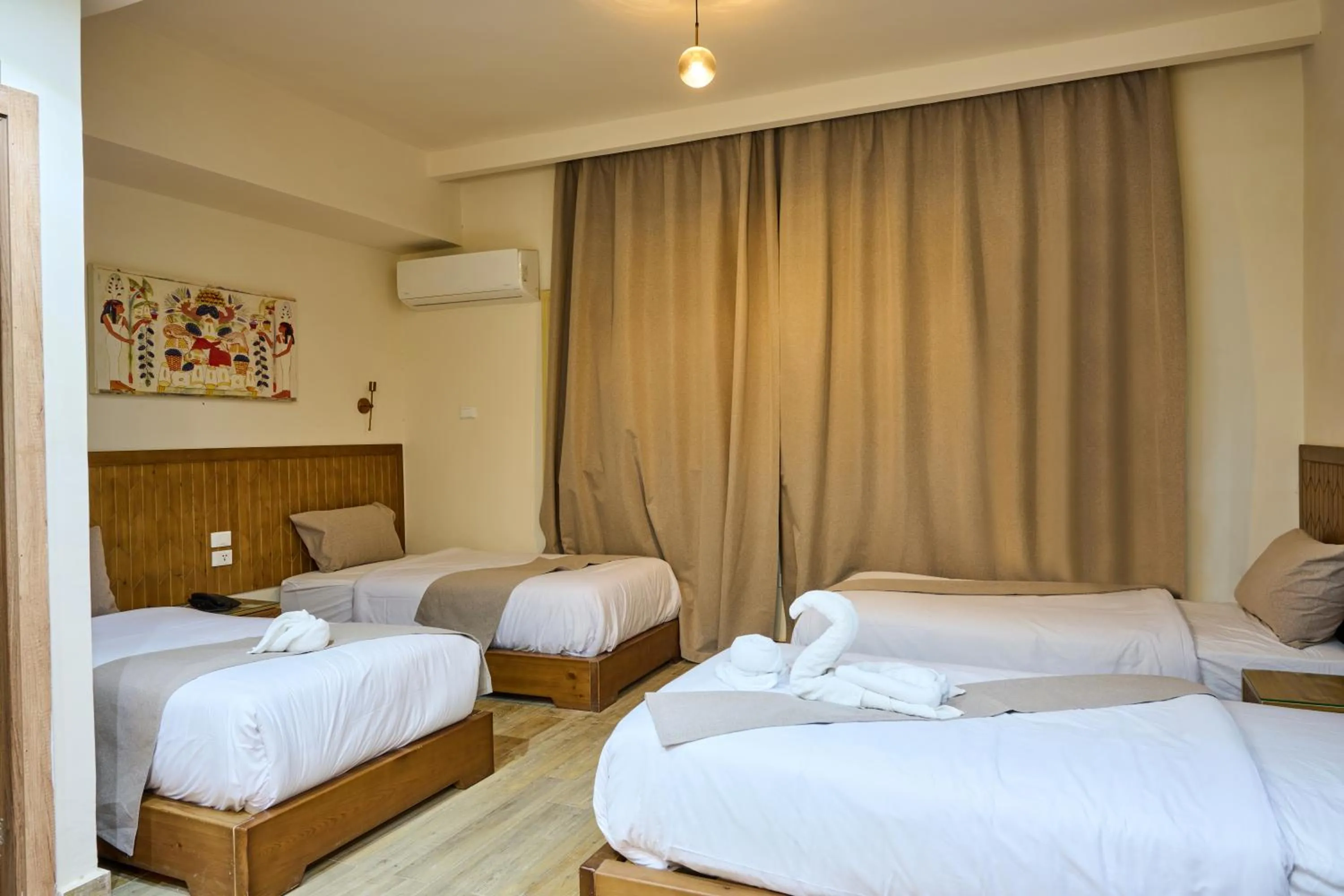 Family Room in Beit Khufu Pyramid Hotel