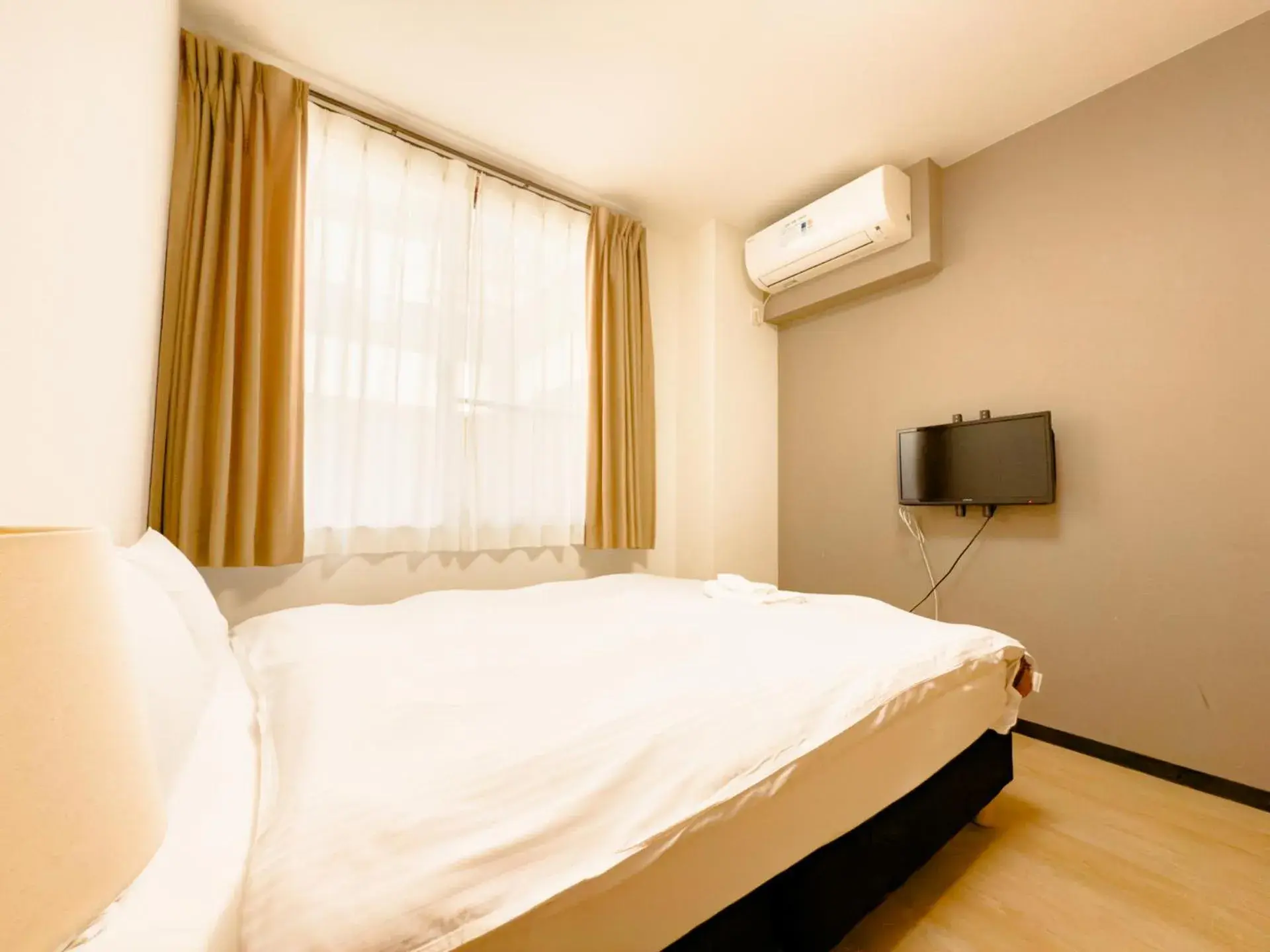 Deluxe Double Room in The Hotel Saint-Felicien Kyoto Shijo Karasuma Deluxe Double Room in The Hotel Saint-Felicien Kyoto Shijo Karasuma