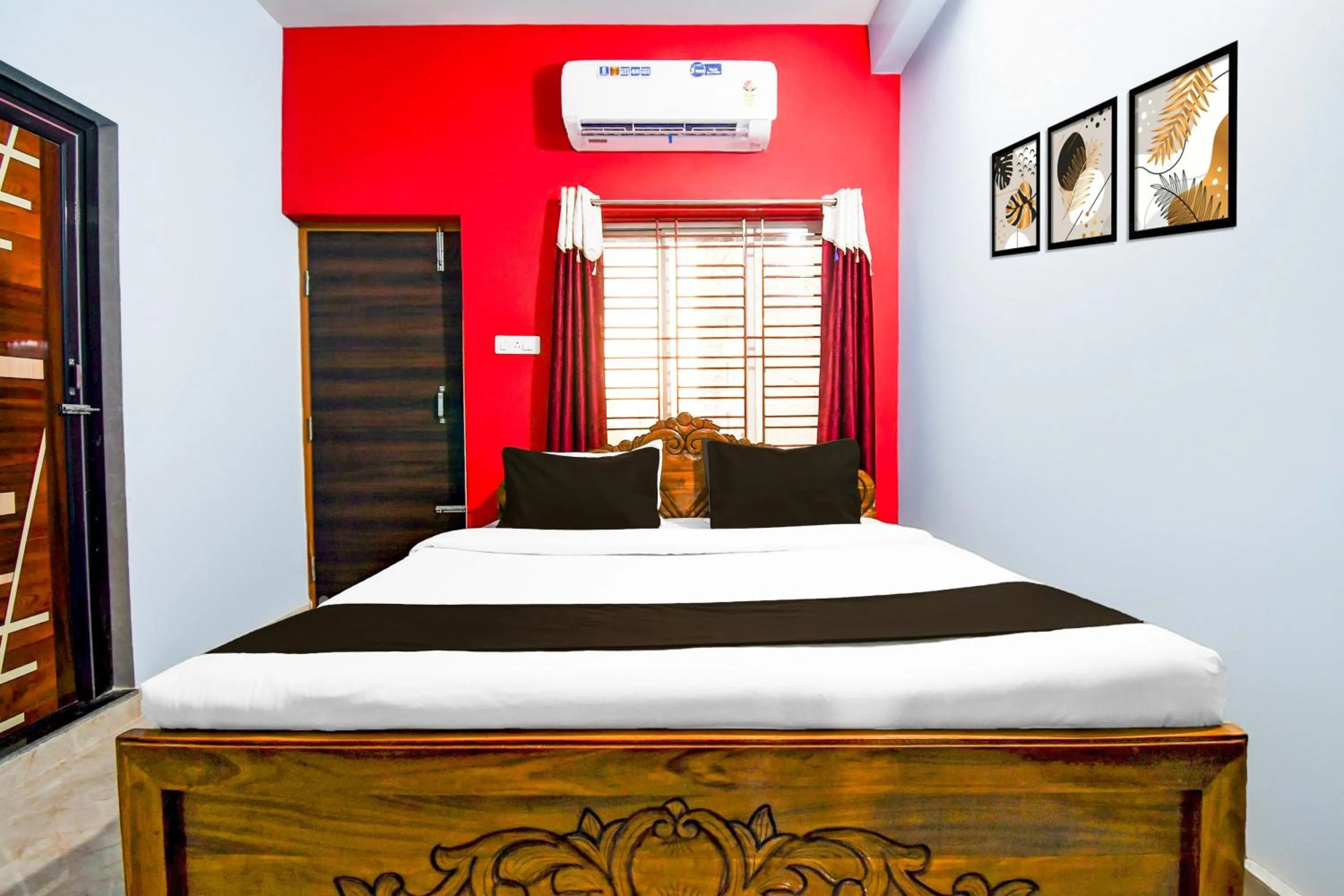 Bedroom, Bed in Super Hotel O Spacious Villa