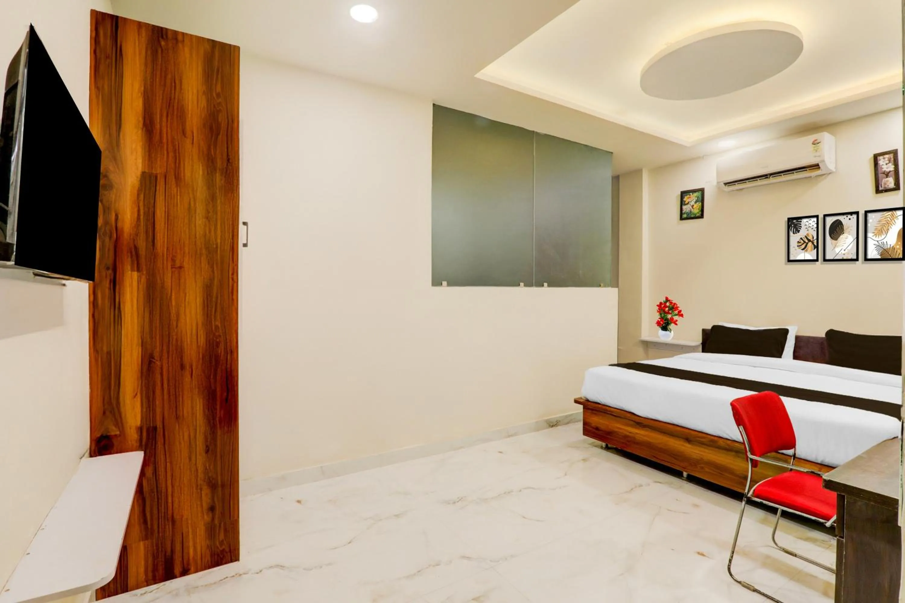 Bedroom in Super Collection O Kakadeo Kanpur Formerly Hotel Avon