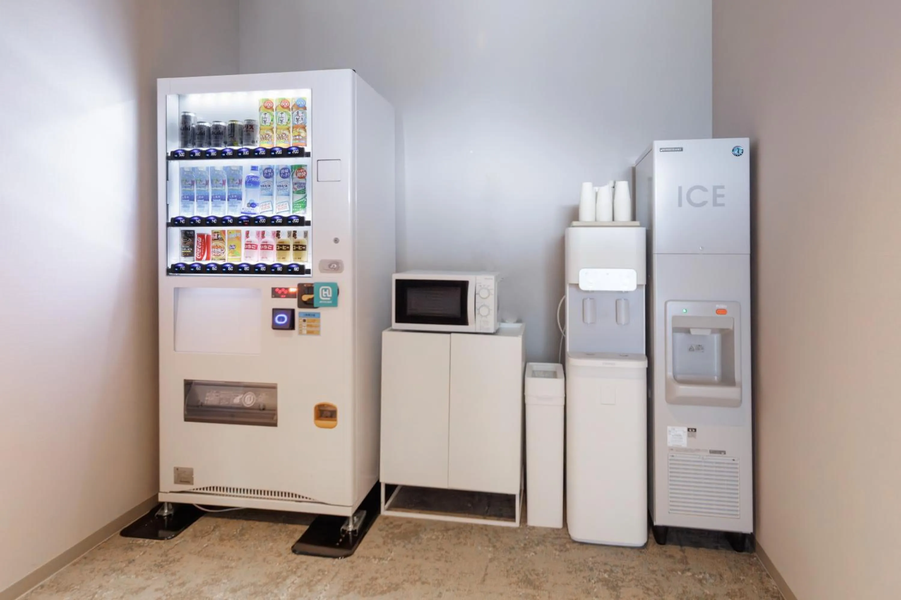 vending machine in HOTEL AMANEK HidaTakayama