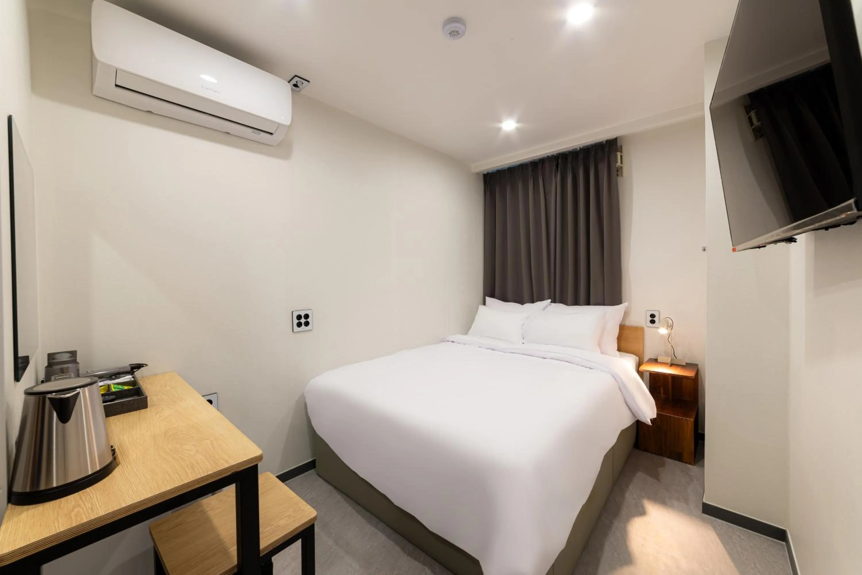 Double Room in Stayz437 Jongno