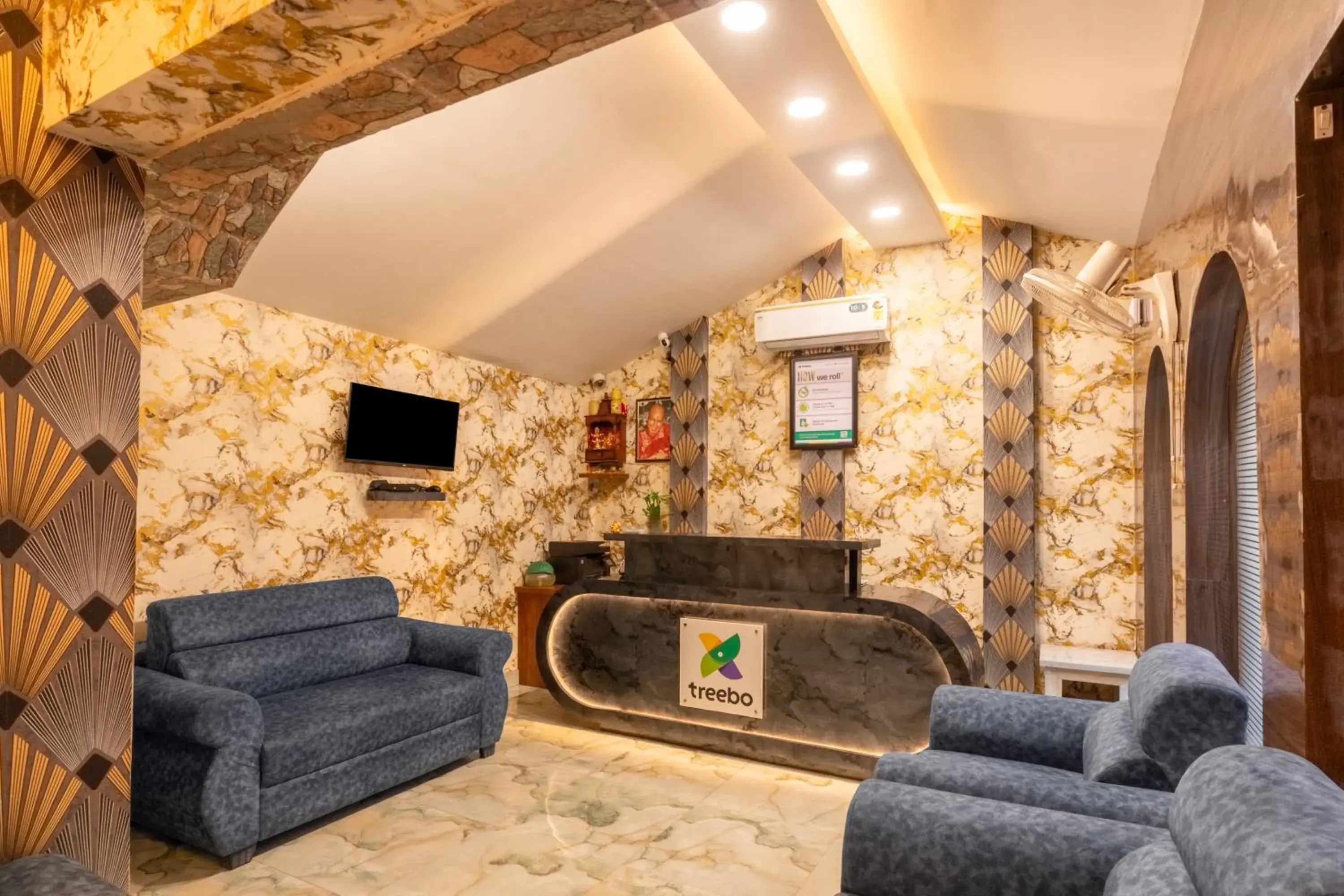 Lobby or reception in Treebo Una Regency - Near AIIMS Patna Lobby or reception in Treebo Una Regency - Near AIIMS Patna