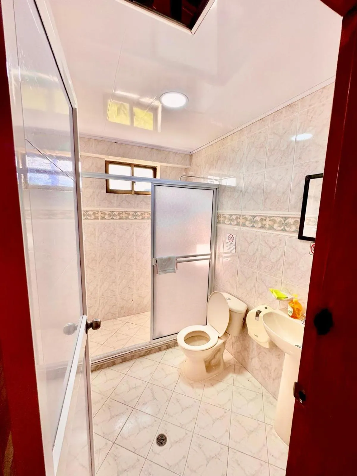 Bathroom in Posada Seven Colours Ocean