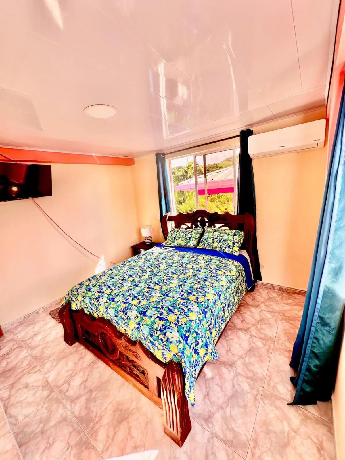 Photo of the whole room, Bed in Posada Seven Colours Ocean