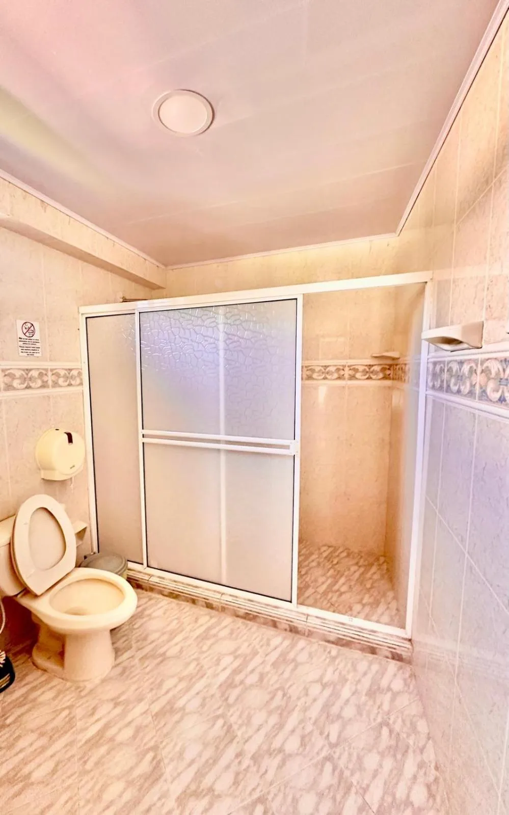 Bathroom in Posada Seven Colours Ocean