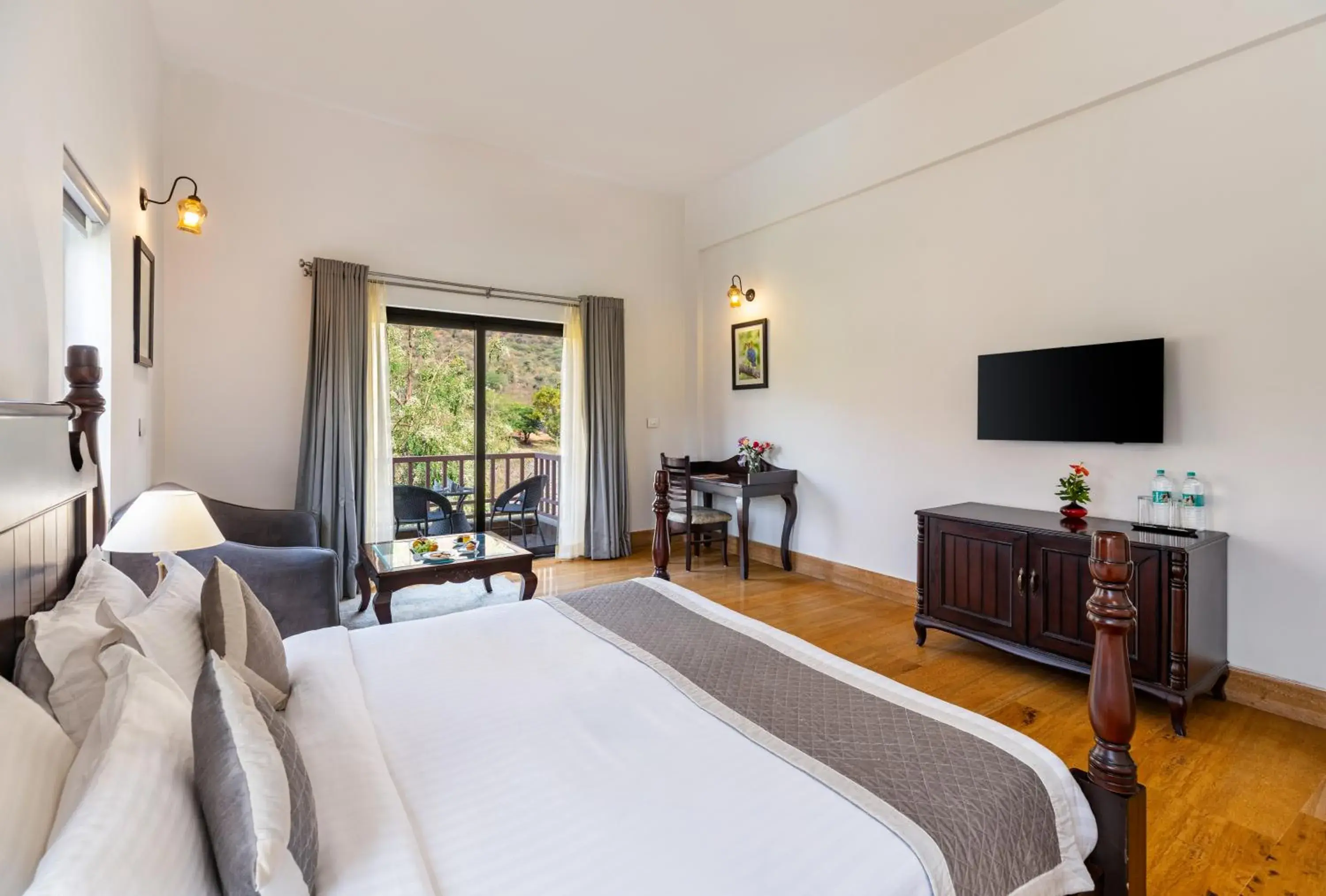 Property building, Bed in The Hunting Lodge - Luxury Resort in Udaipur Property building, Bed in The Hunting Lodge - Luxury Resort in Udaipur