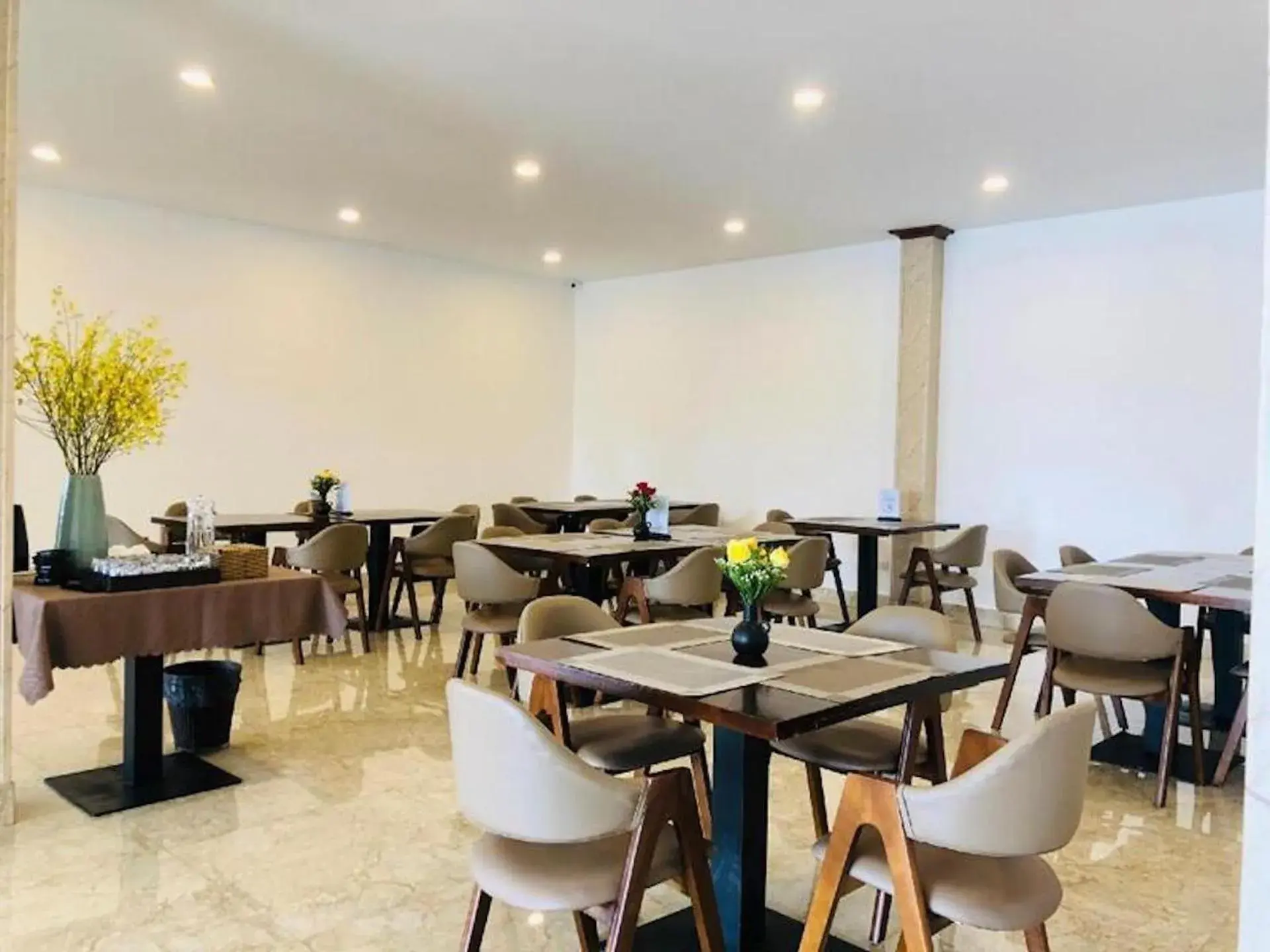 Restaurant/places to eat in Romeo & Juliet Dalat Restaurant/places to eat in Romeo & Juliet Dalat