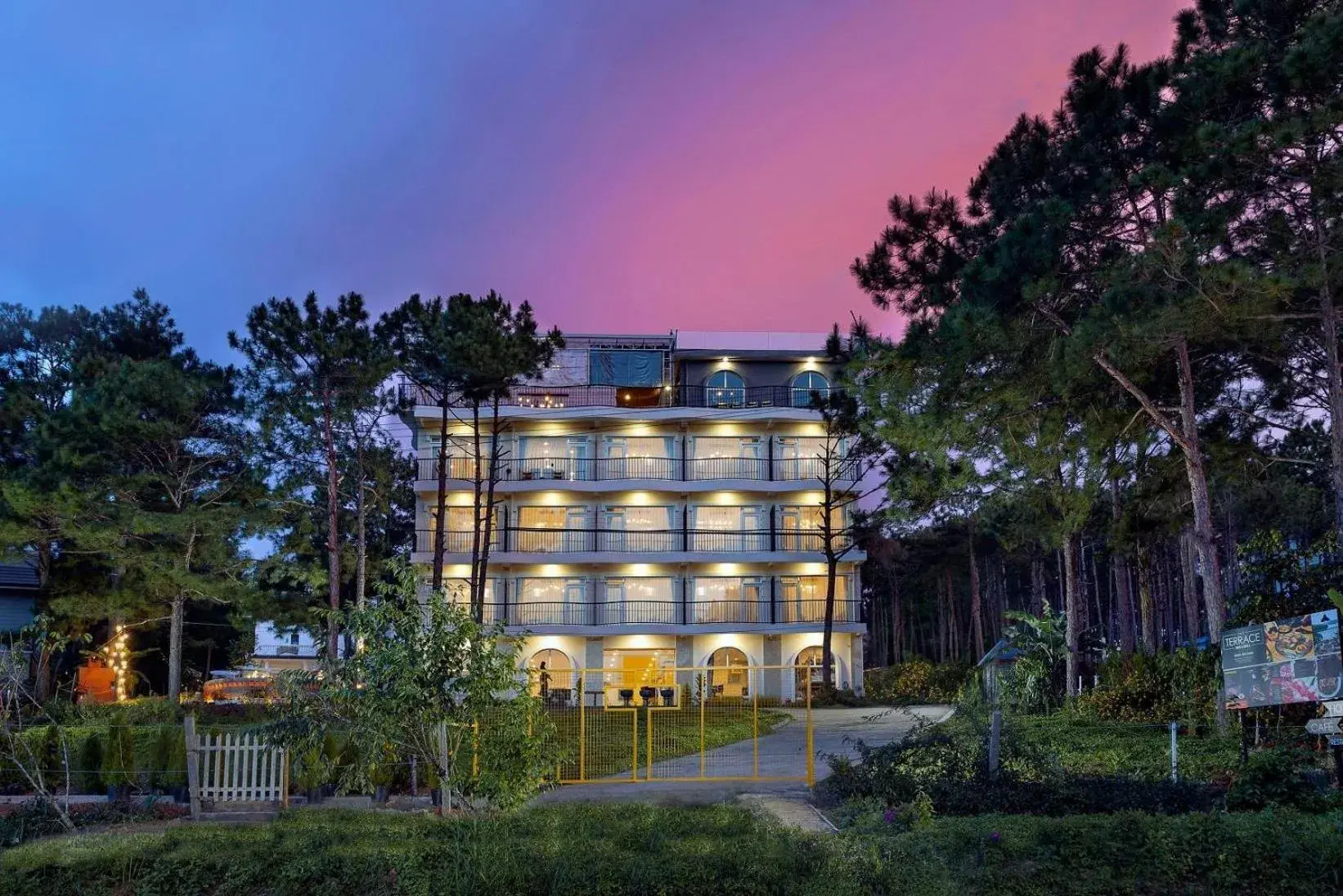 Property building in Romeo & Juliet Dalat Property building in Romeo & Juliet Dalat