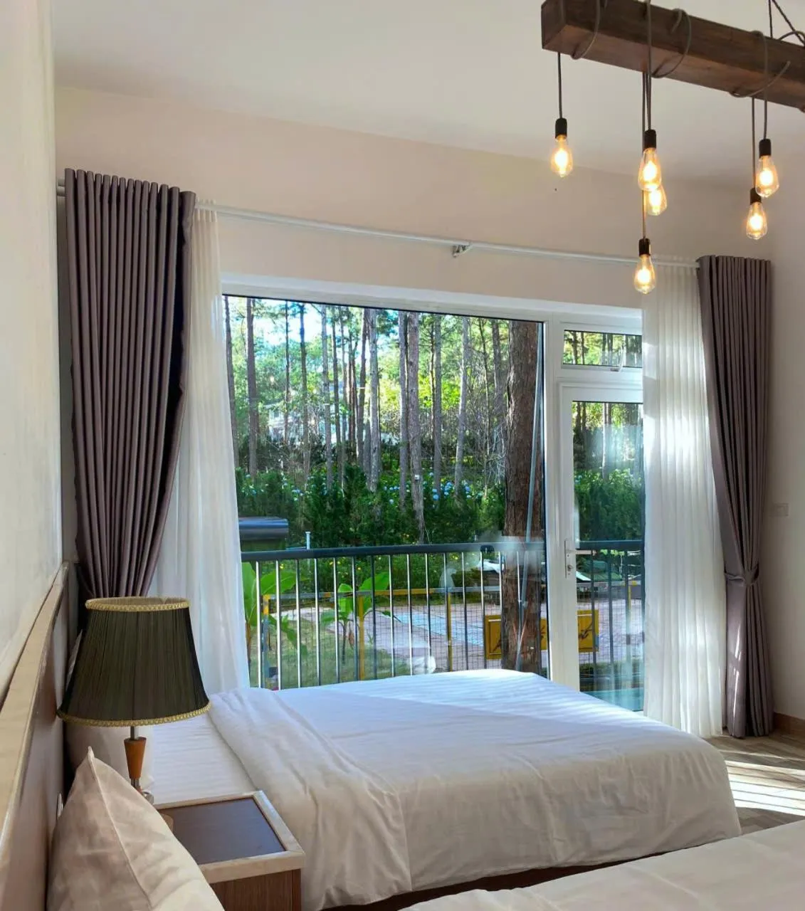 Bed in Romeo & Juliet Dalat