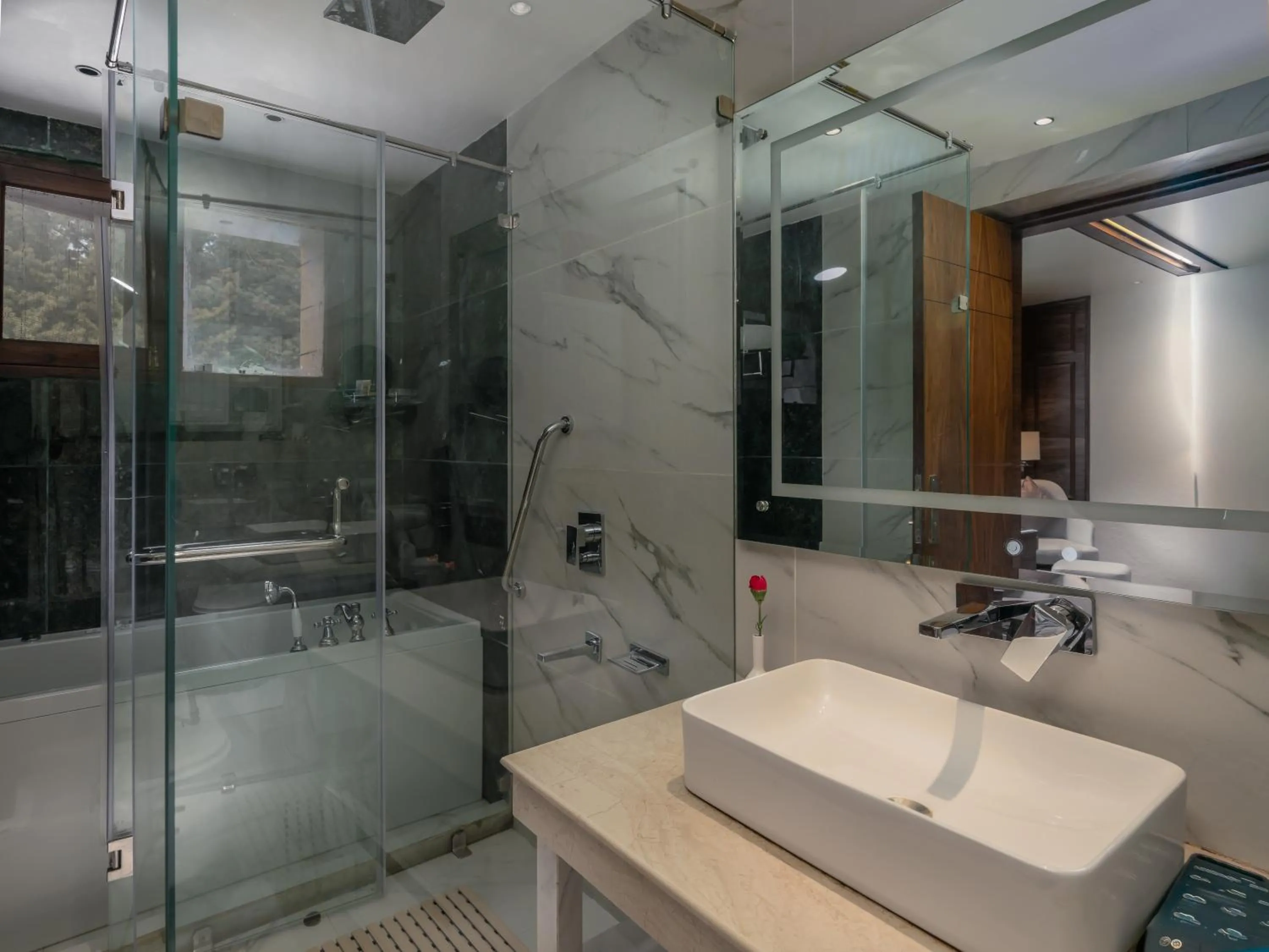 Bathroom in Fortune Pahalgam - Member ITC Hotels' Group