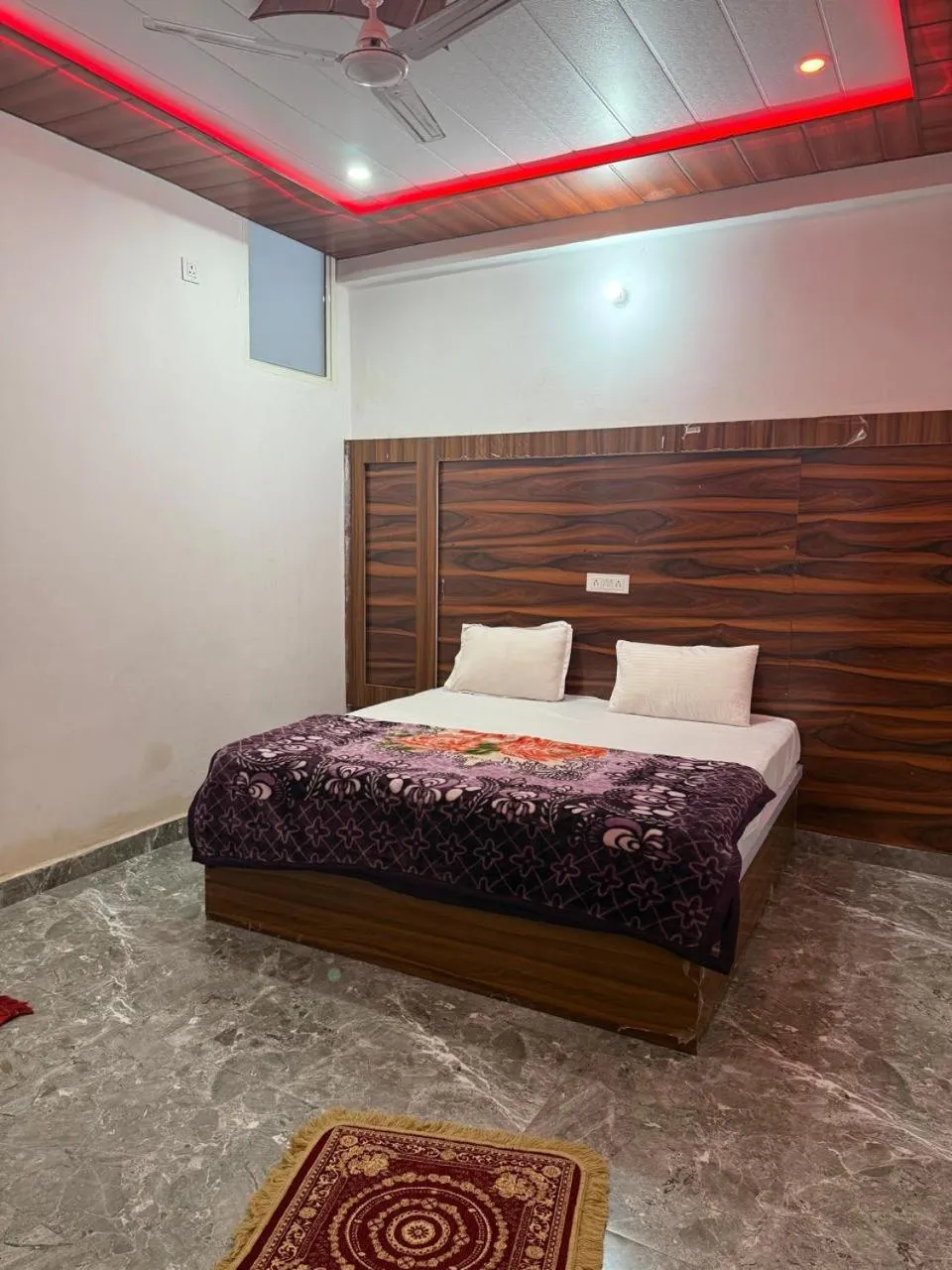 Bed in Hotel Sharda Palace