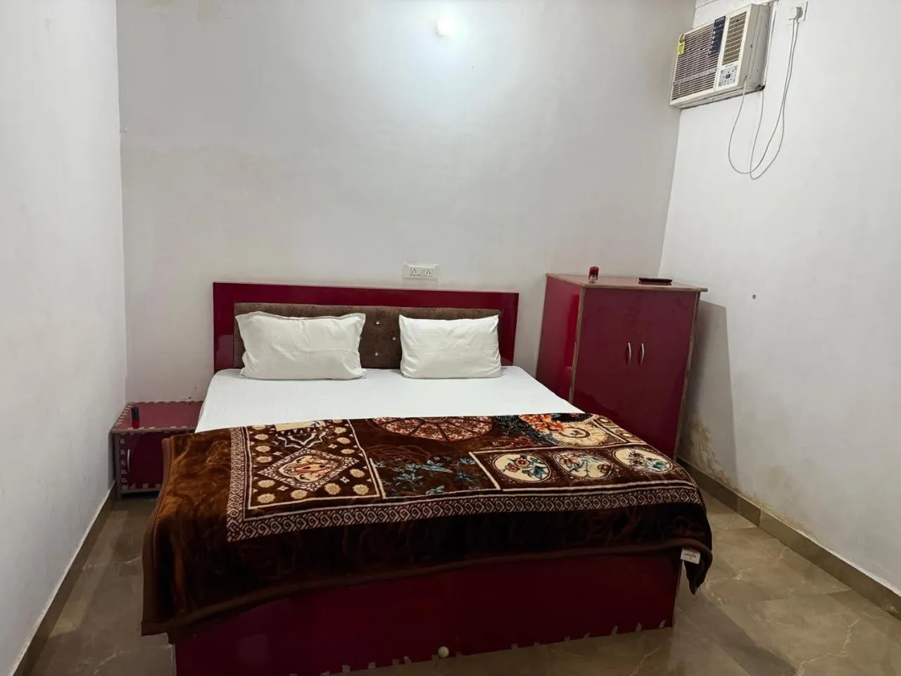 Bed in Hotel Sharda Palace